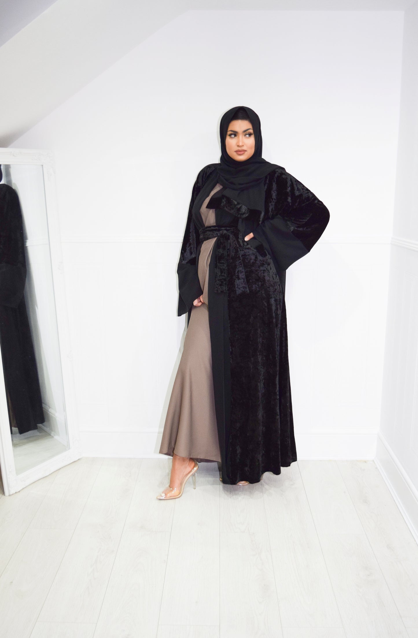 Roya Chiffon Velvet Open Flare Abaya Jacket in Black