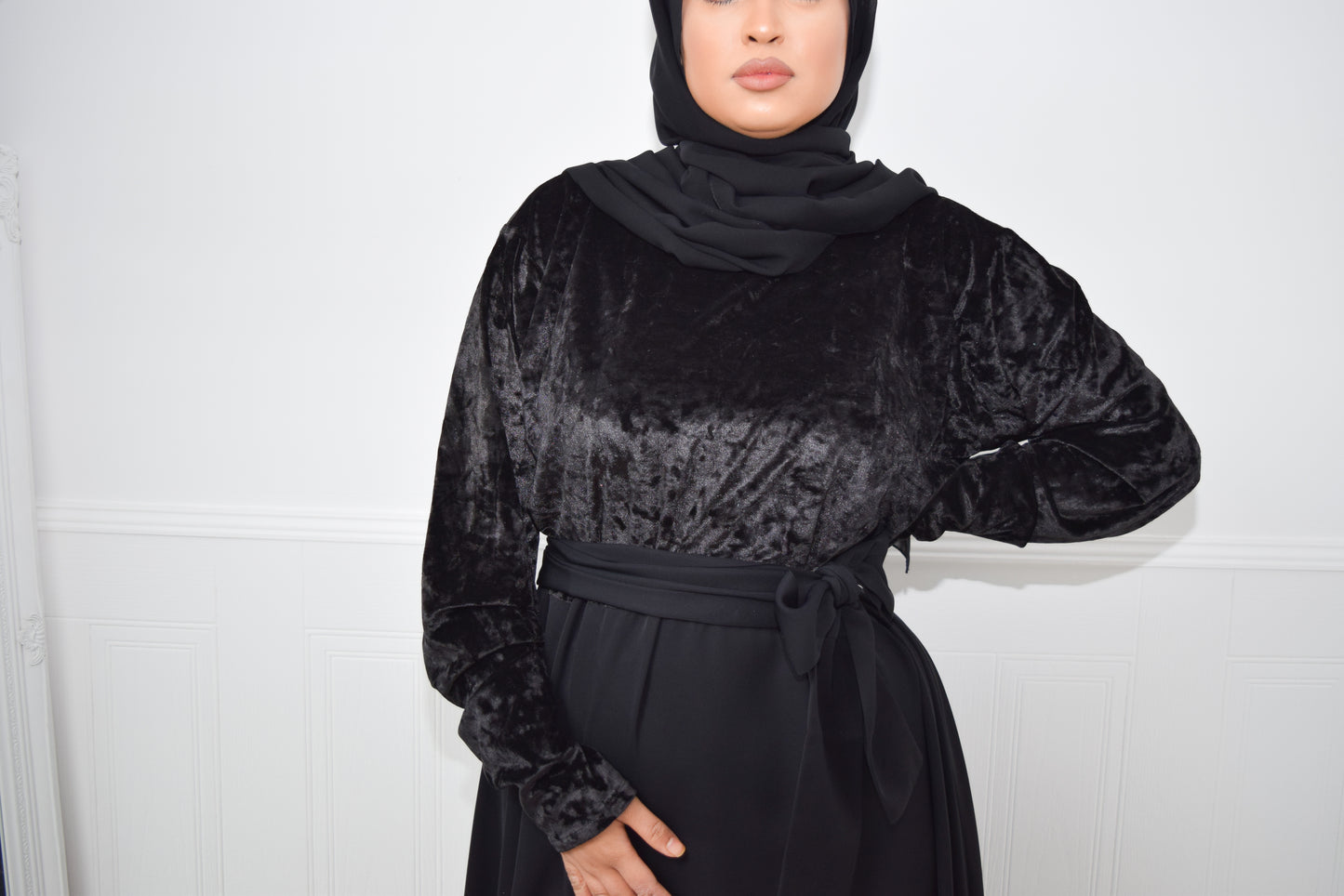 Parisa Nida Velvet Aline abaya in Black