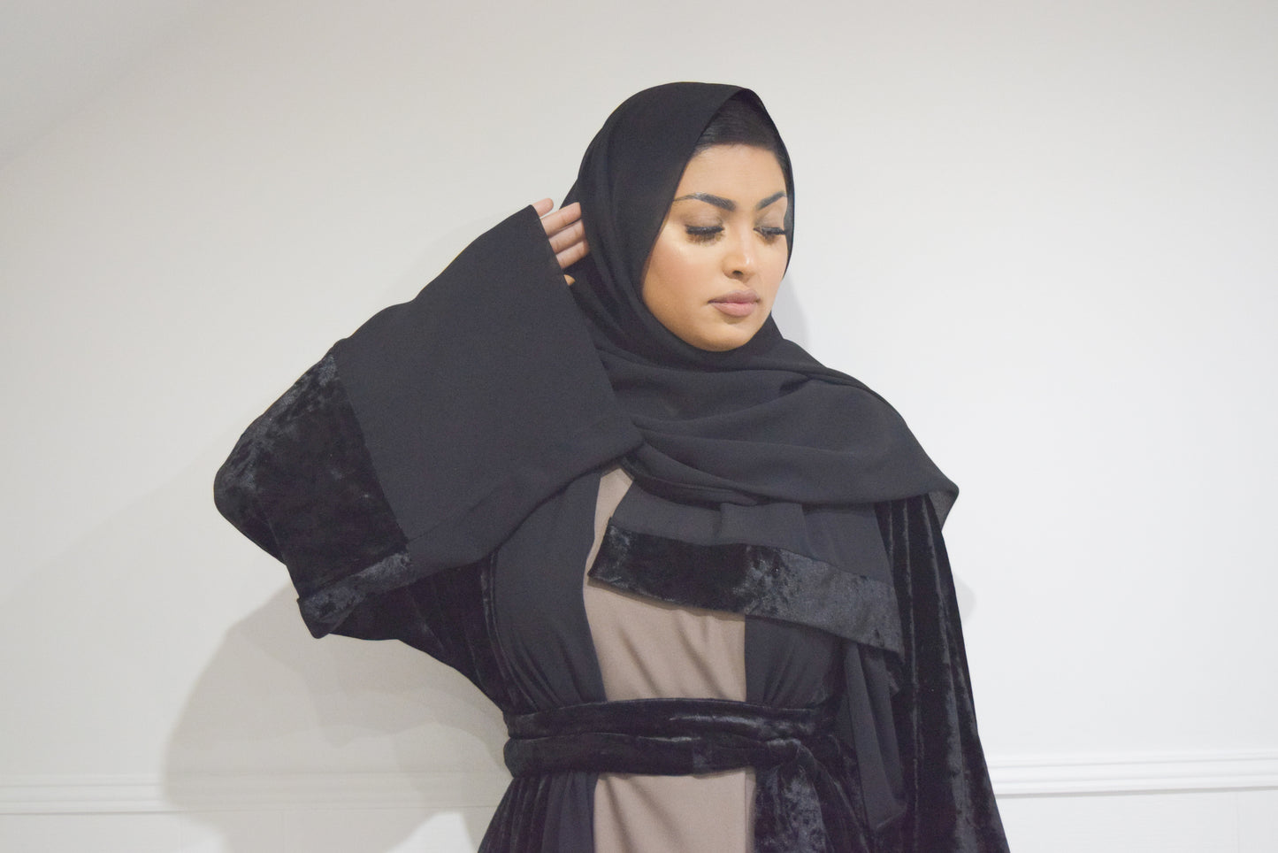 Roya Chiffon Velvet Open Flare Abaya Jacket in Black