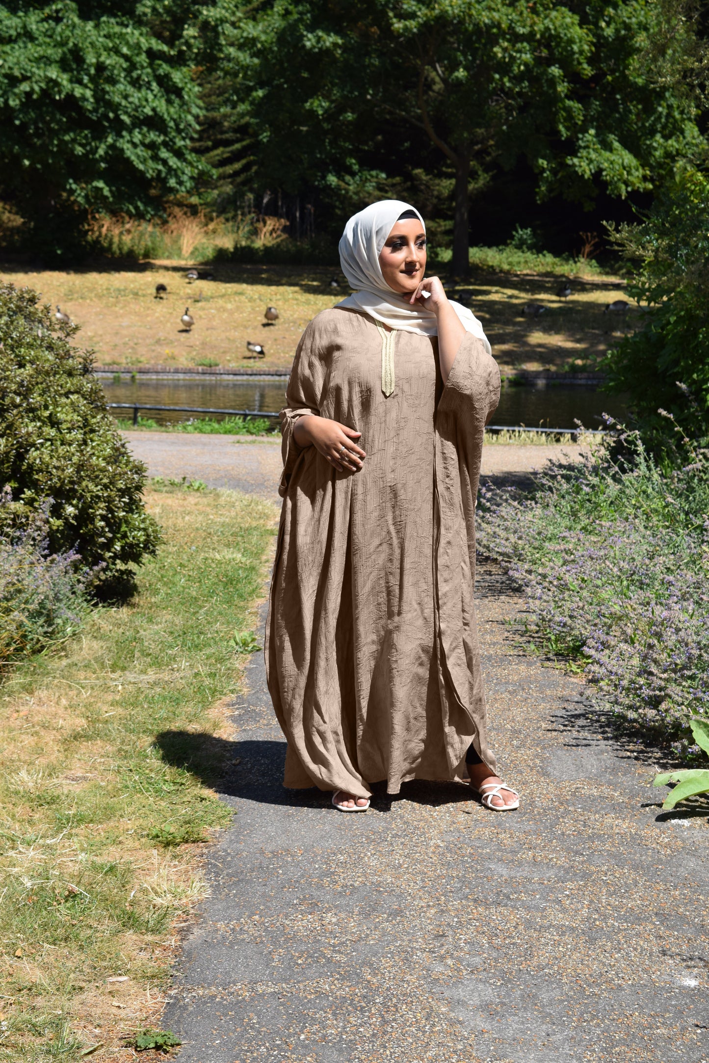 Crinkle Jacquard Farasha Abaya in Caramel Taupe