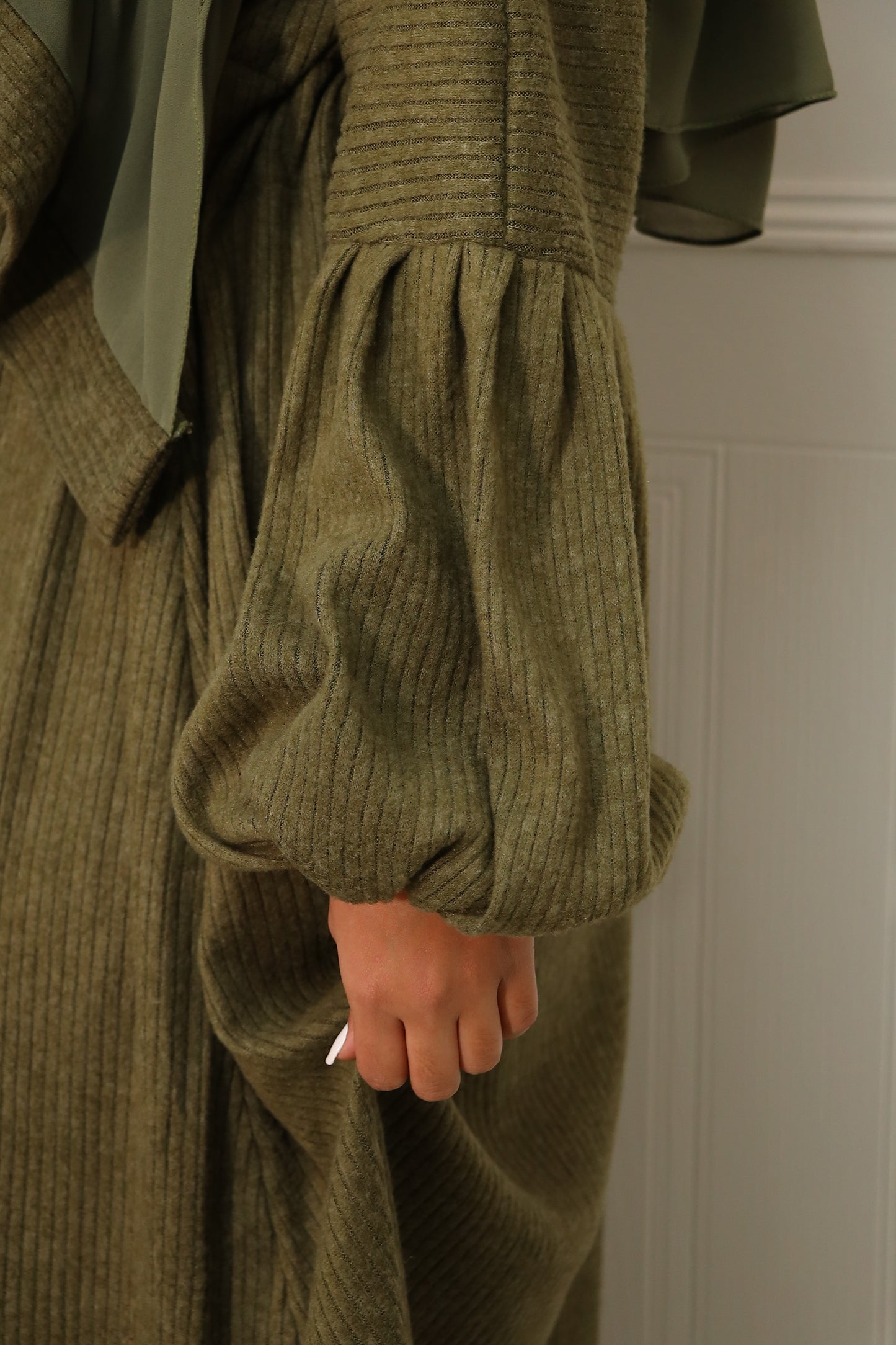 Baria Bubble Sleeve Abaya Jersey knit: Olive Green