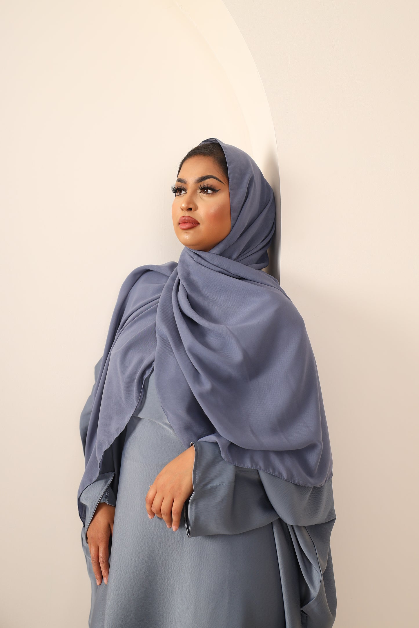 Ines Farasha Abaya in Fine Crinkle Steel Grey
