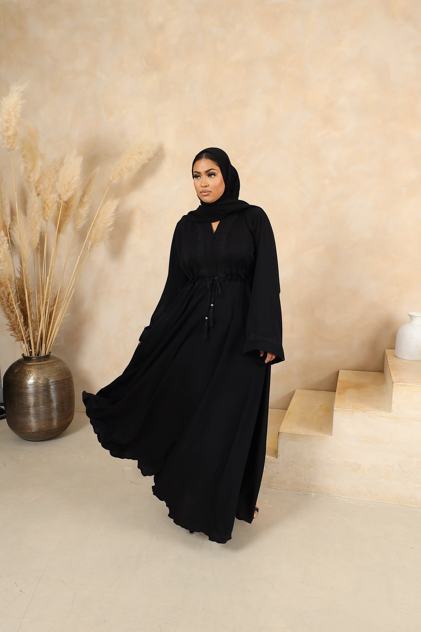 Black lace nida drawstring flare abaya