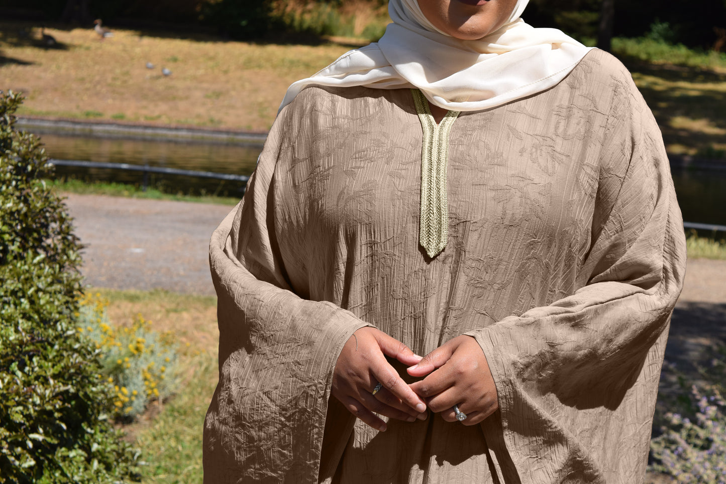 Crinkle Jacquard Farasha Abaya in Caramel Taupe