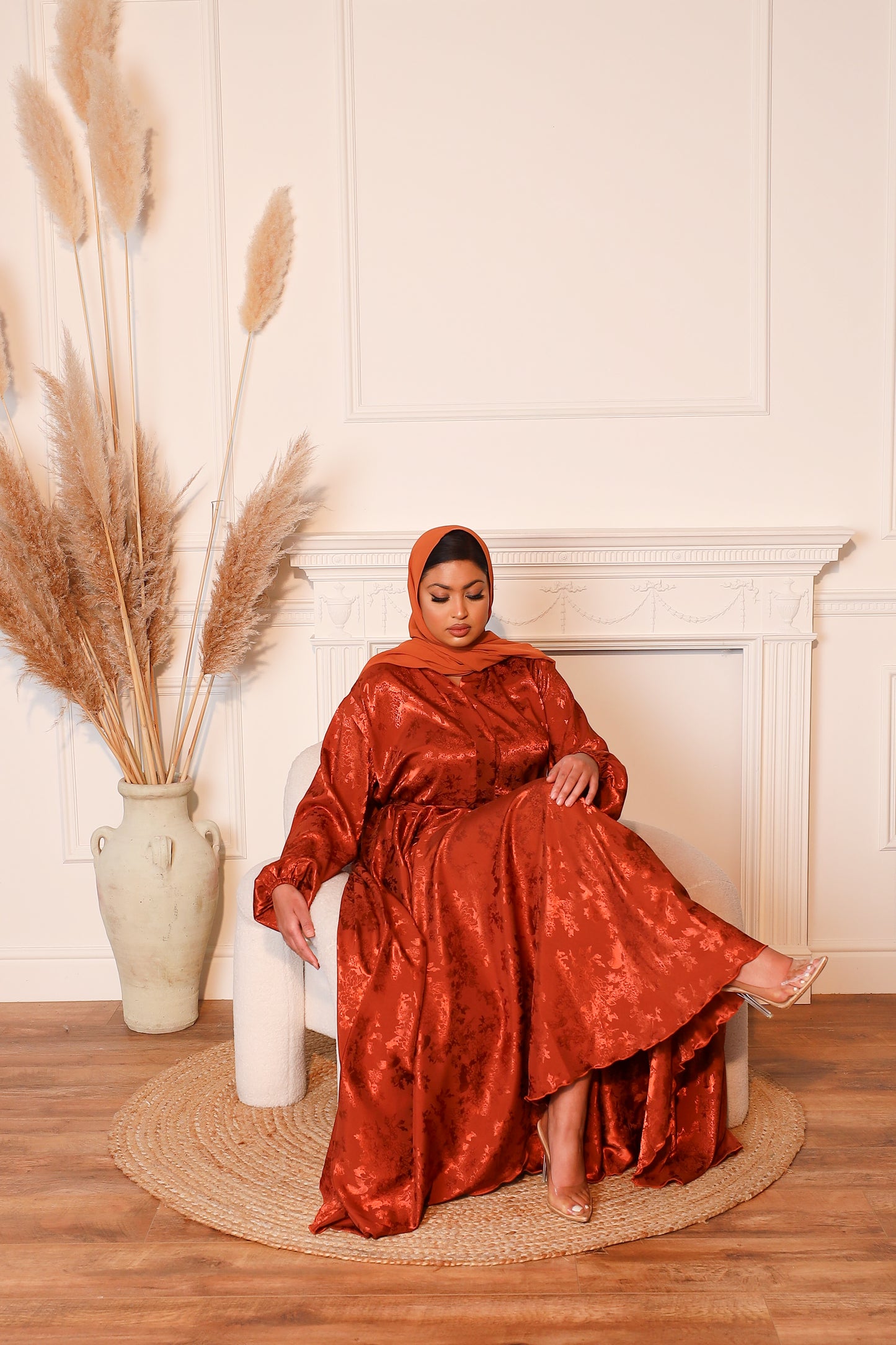 Ainaz Abaya in a jacquard Rust