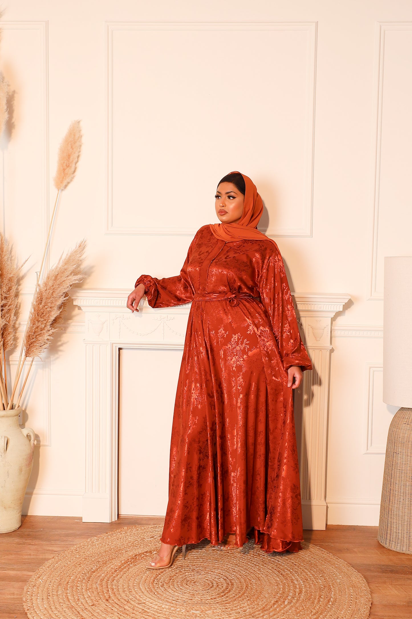 Ainaz Abaya in a jacquard Rust