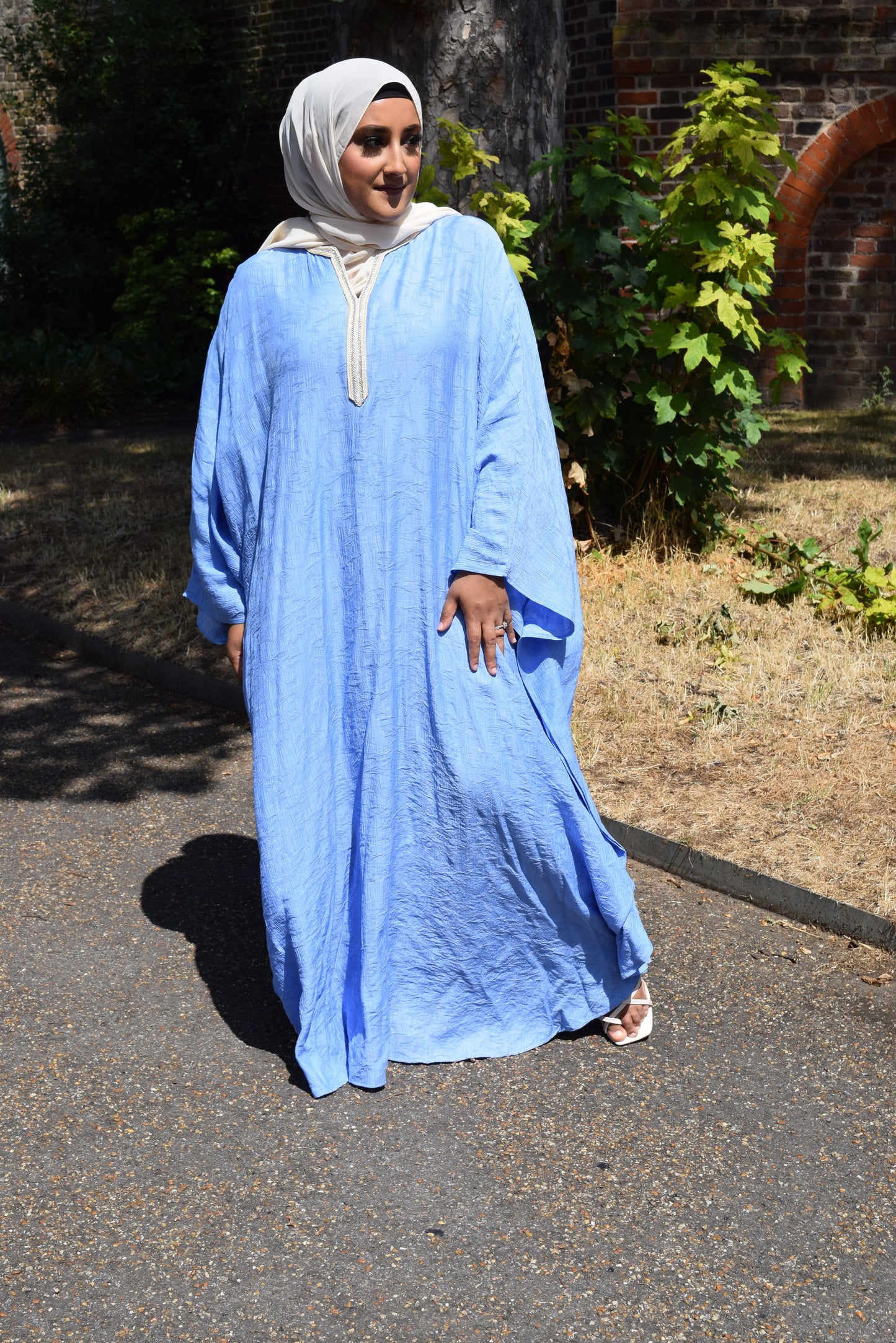 Crinkle Jacquard Farasha Abaya in Pale Denim Blue