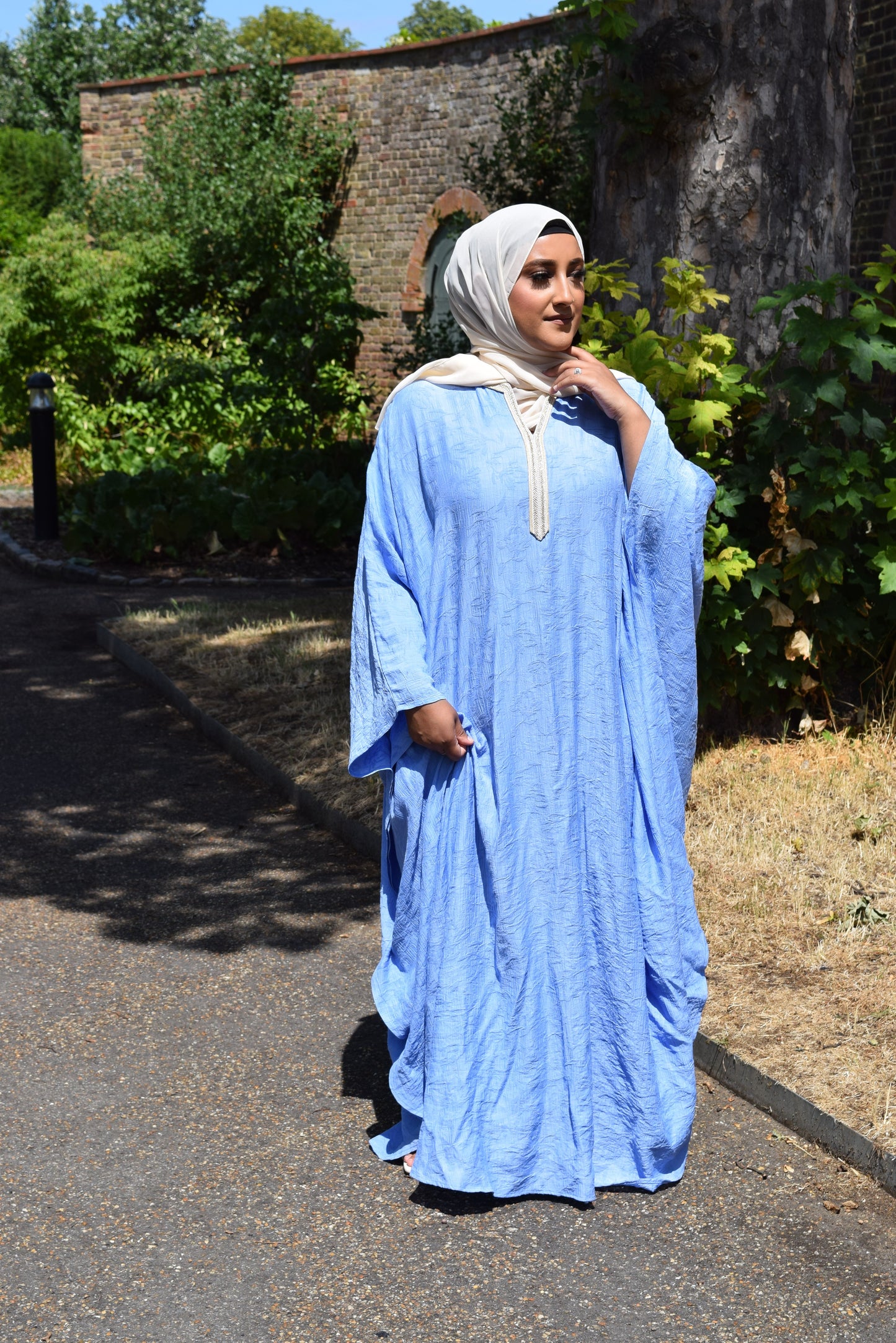 Crinkle Jacquard Farasha Abaya in Pale Denim Blue