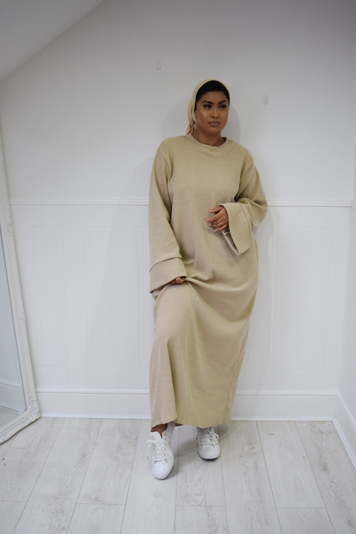 Corduroy Velvet wide sleeve abaya Wheat