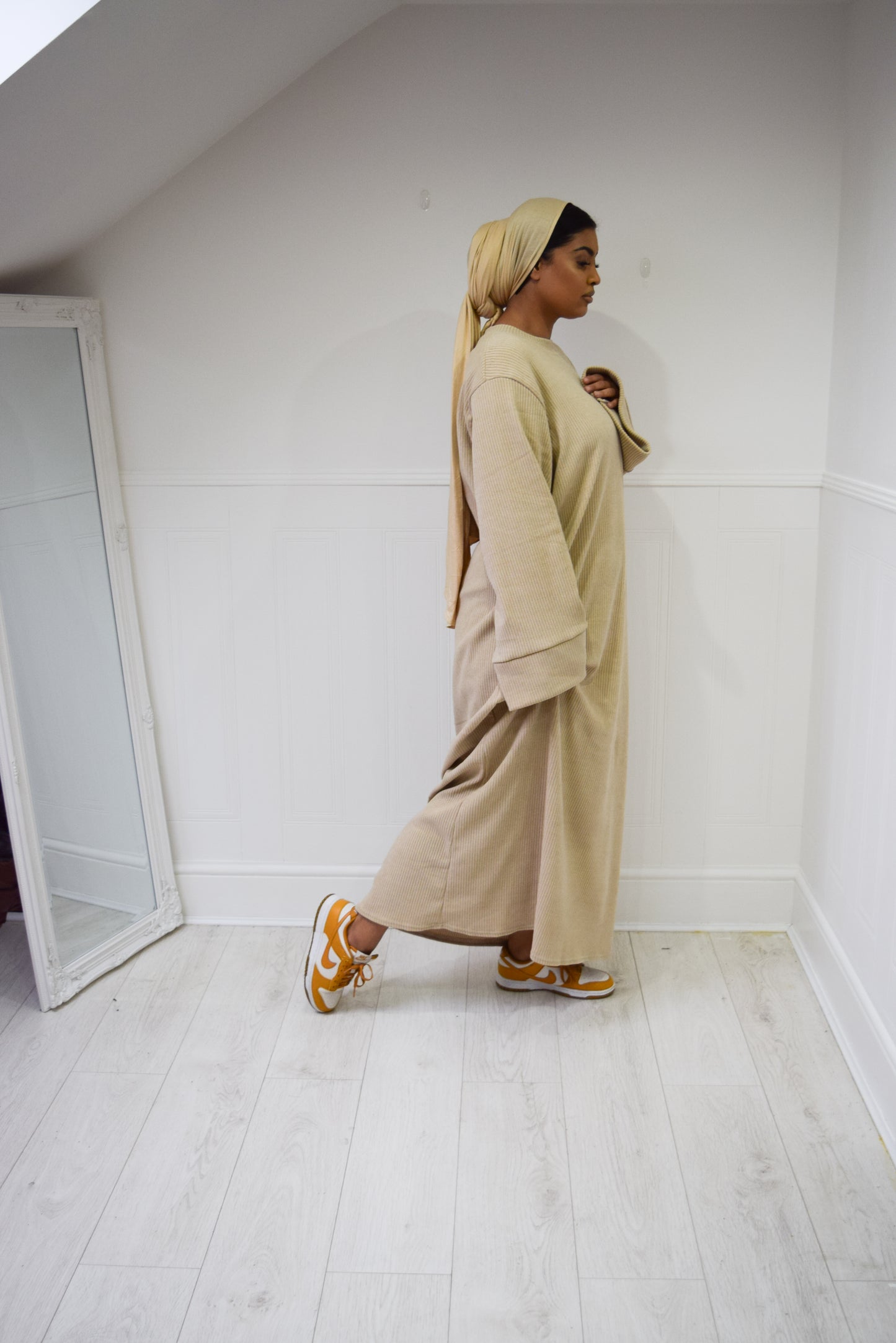 Corduroy Velvet wide sleeve abaya Wheat
