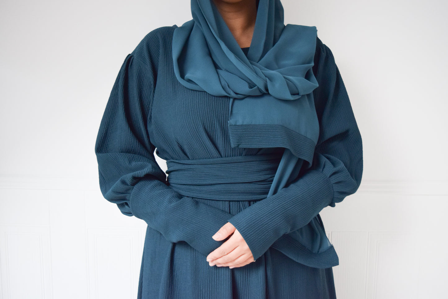 Ava Puff Sleeve textured Abaya in Teal Green