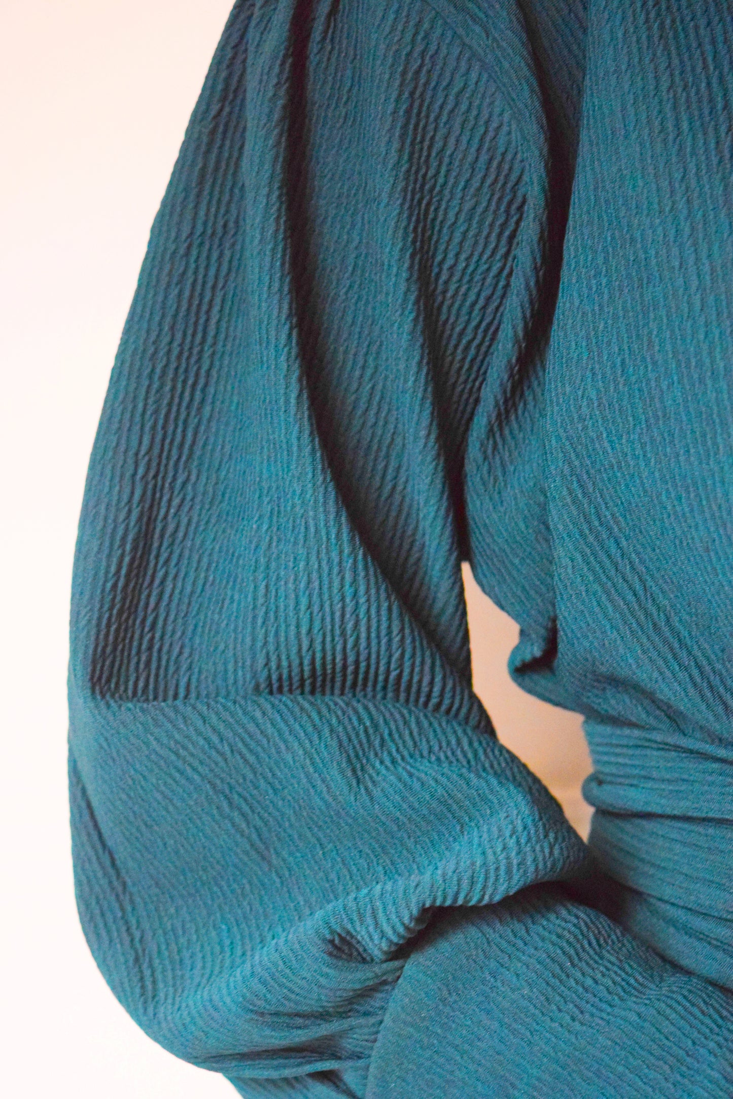 Ava Puff Sleeve textured Abaya in Teal Green