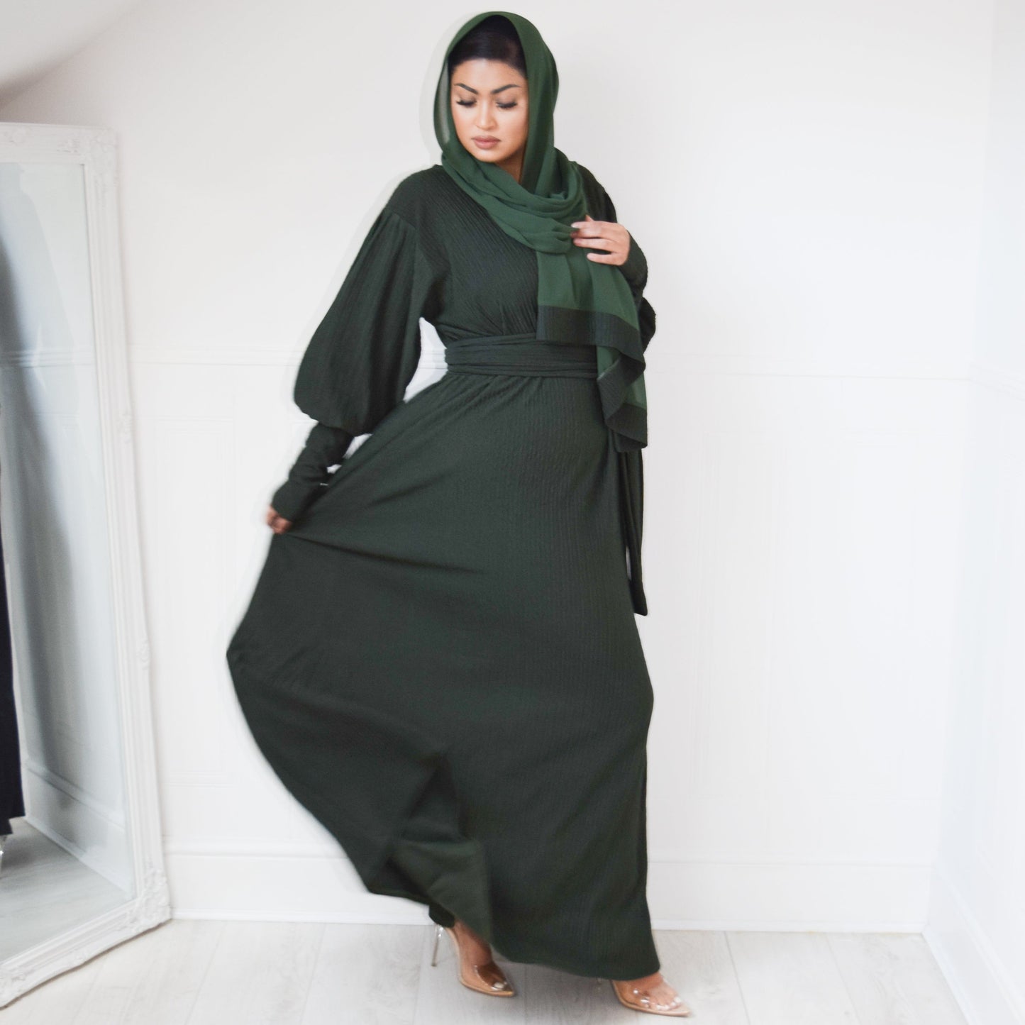 Ava Puff Sleeve textured Abaya in Forest Green
