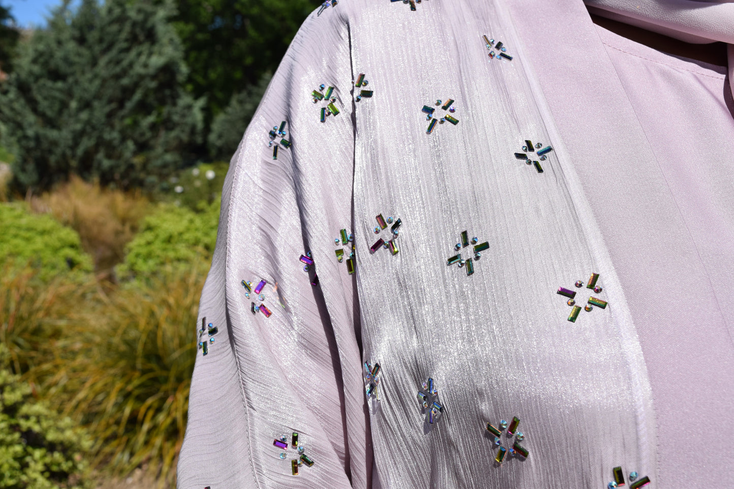 Zayna Stone embellished Organza Farasha Open Jacket with Inner Abaya Dove Grey