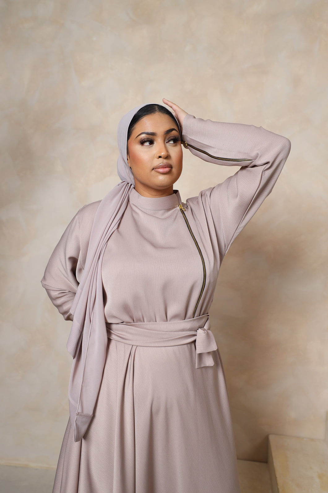 Habiba zip flare abaya Pebble in Fine Crinkle