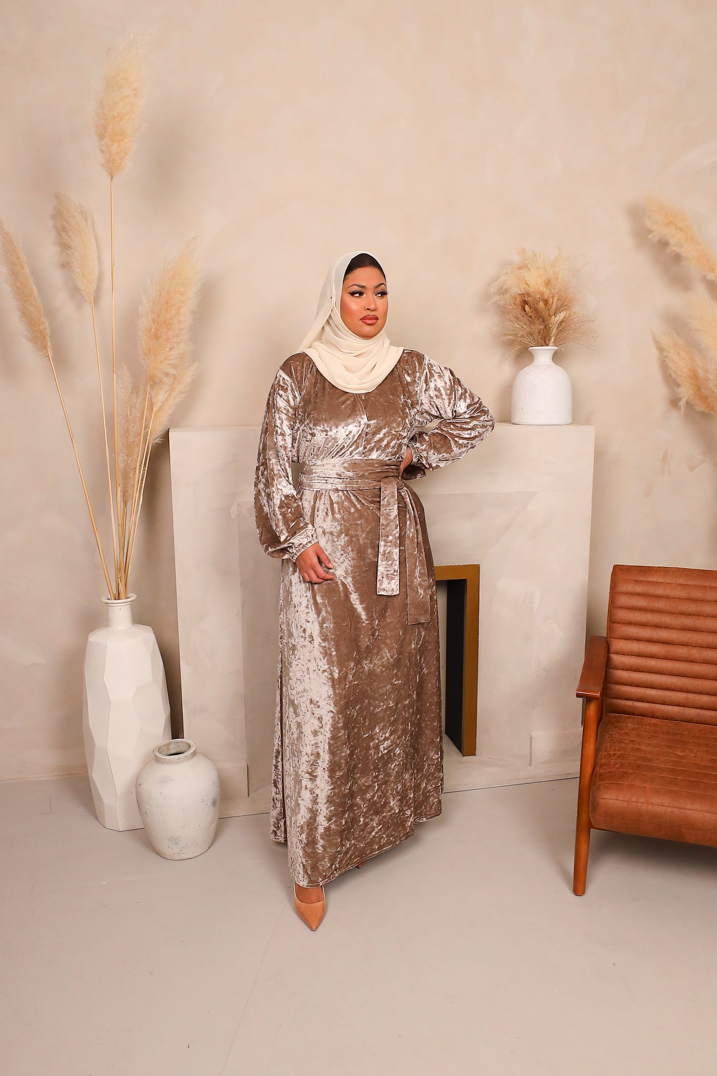 Amal Flare Abaya Pebble pearl Velvet