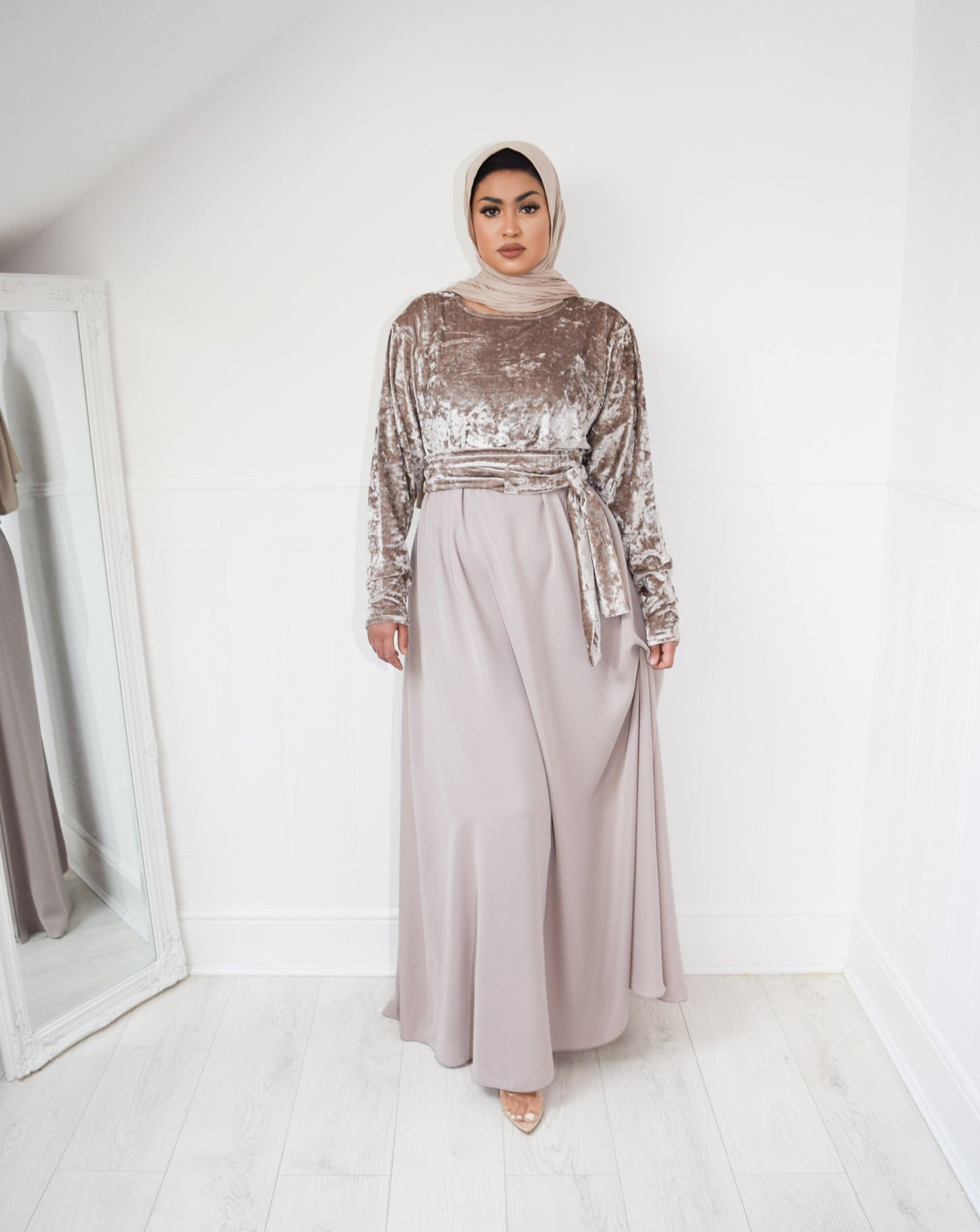 Parisa Nida Velvet Aline abaya in Latte