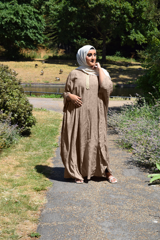 Crinkle Jacquard Farasha Abaya in Caramel Taupe