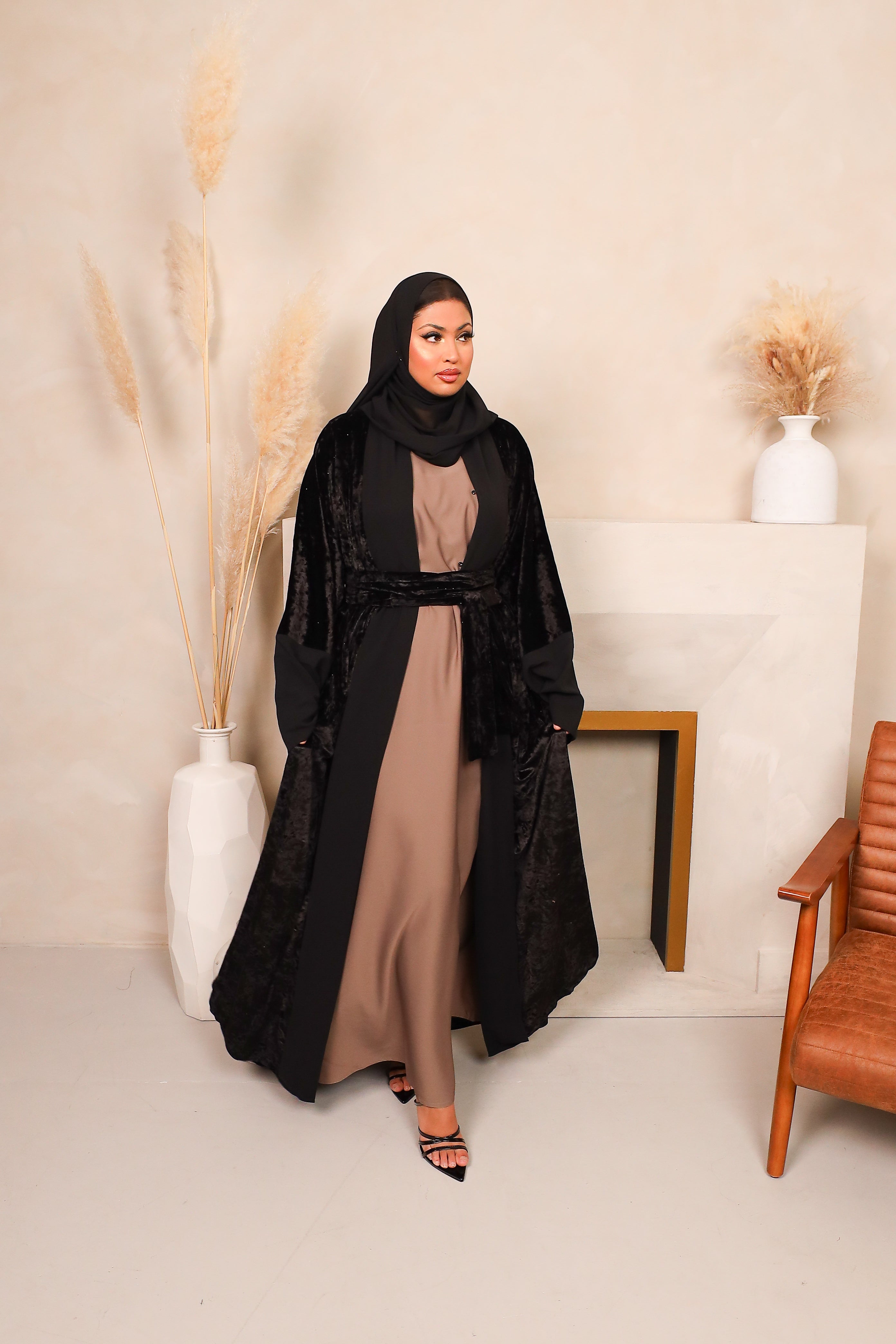 Roya Chiffon Velvet Open Flare Abaya Jacket in Black – Roohaya
