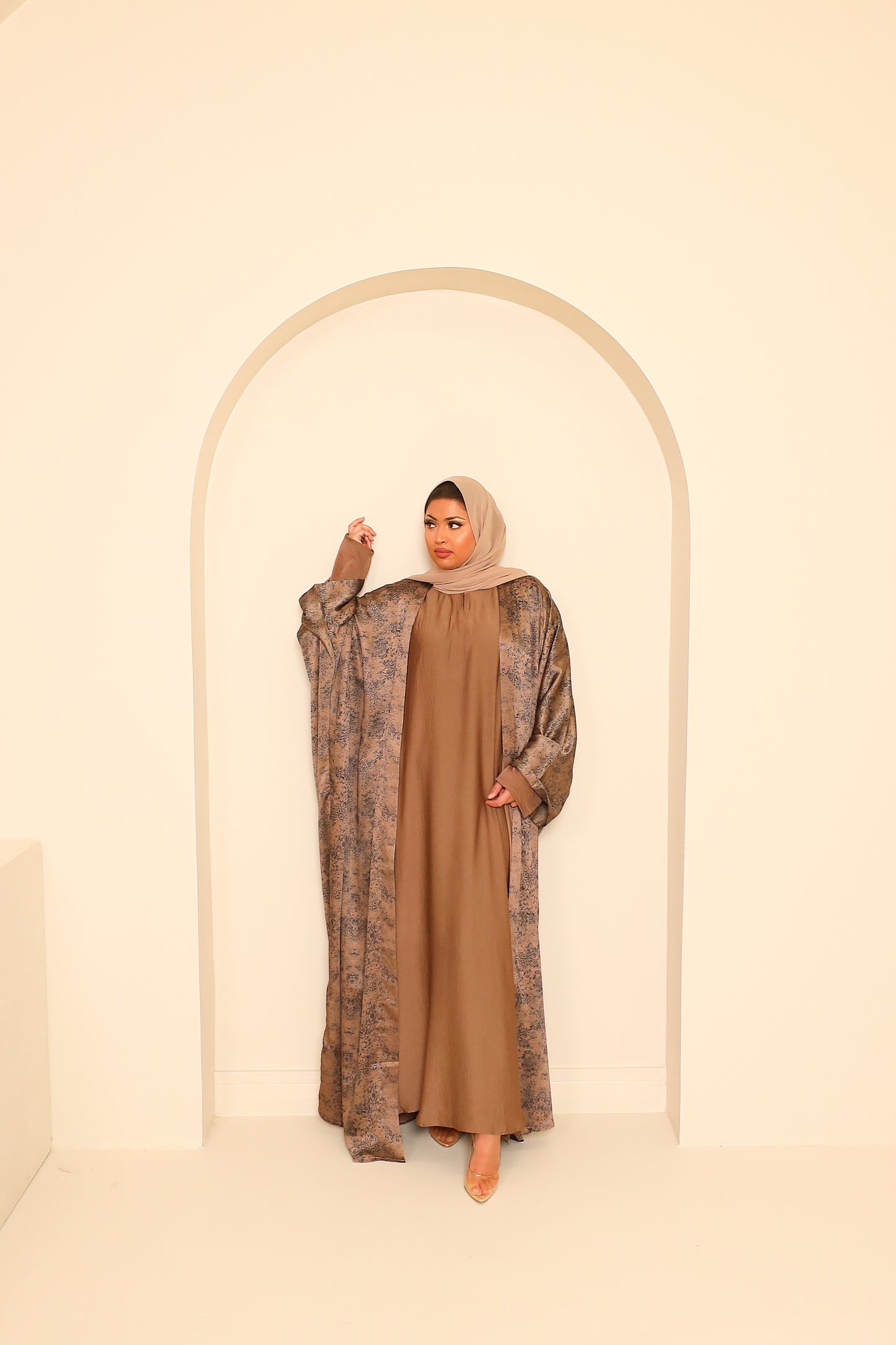 Zahra Batwing Farasha Open Jacket Abaya with inner in a Navy Floral Damask print -  4 piece set