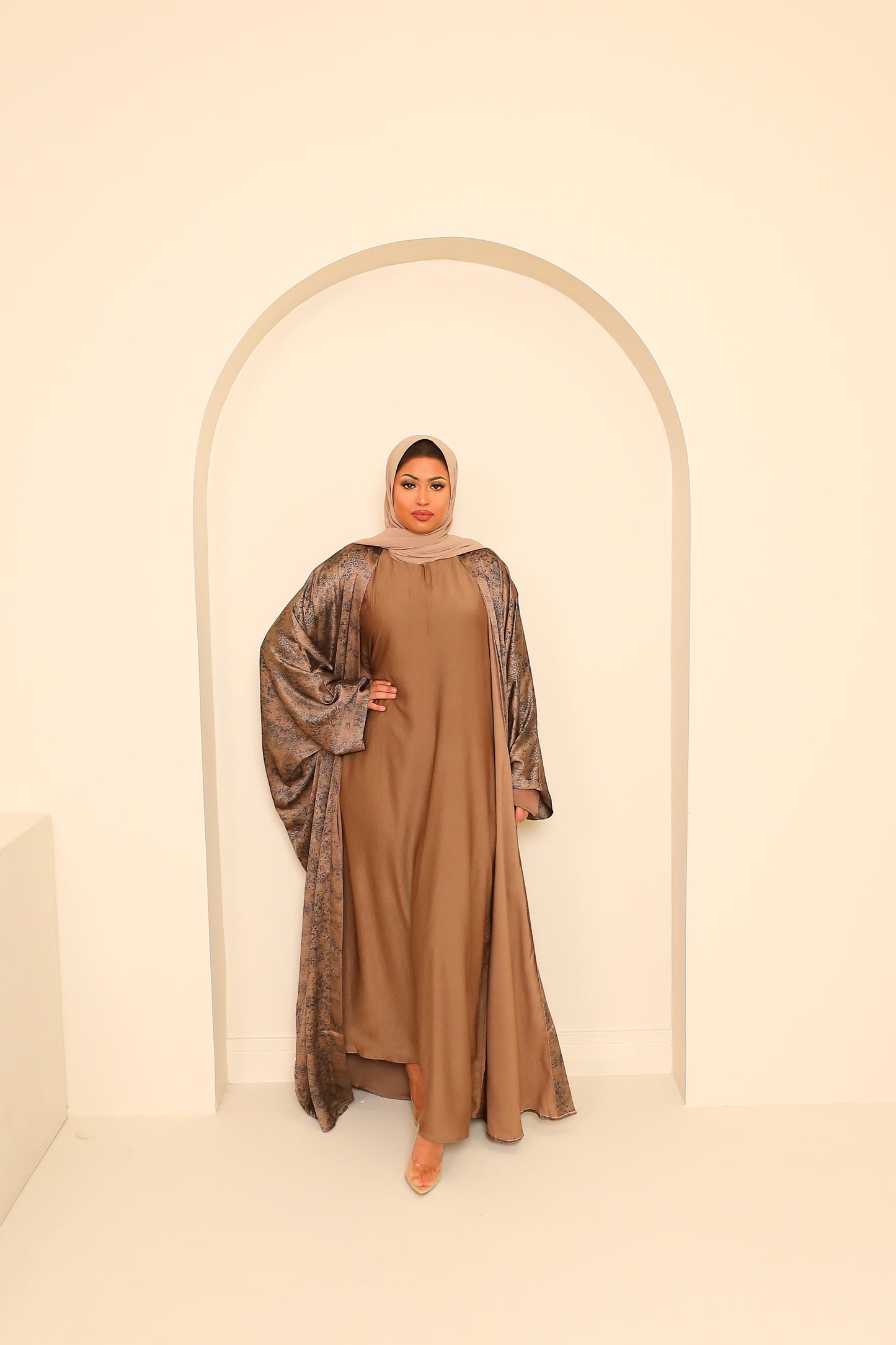 Zahra Batwing Farasha Open Jacket Abaya with inner in a Navy Floral Damask print -  4 piece set