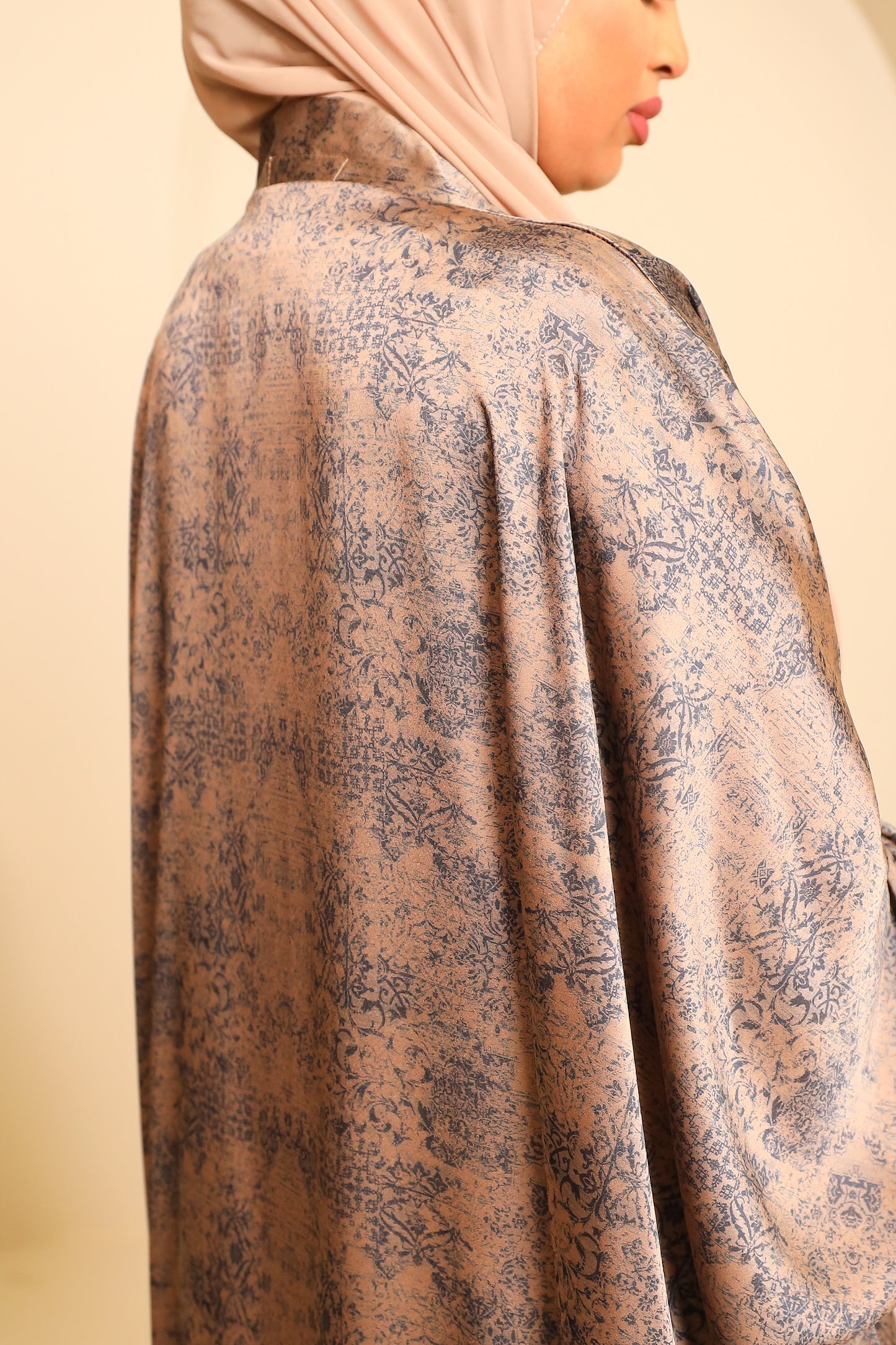 Zahra Batwing Farasha Open Jacket Abaya with inner in a Navy Floral Damask print -  4 piece set