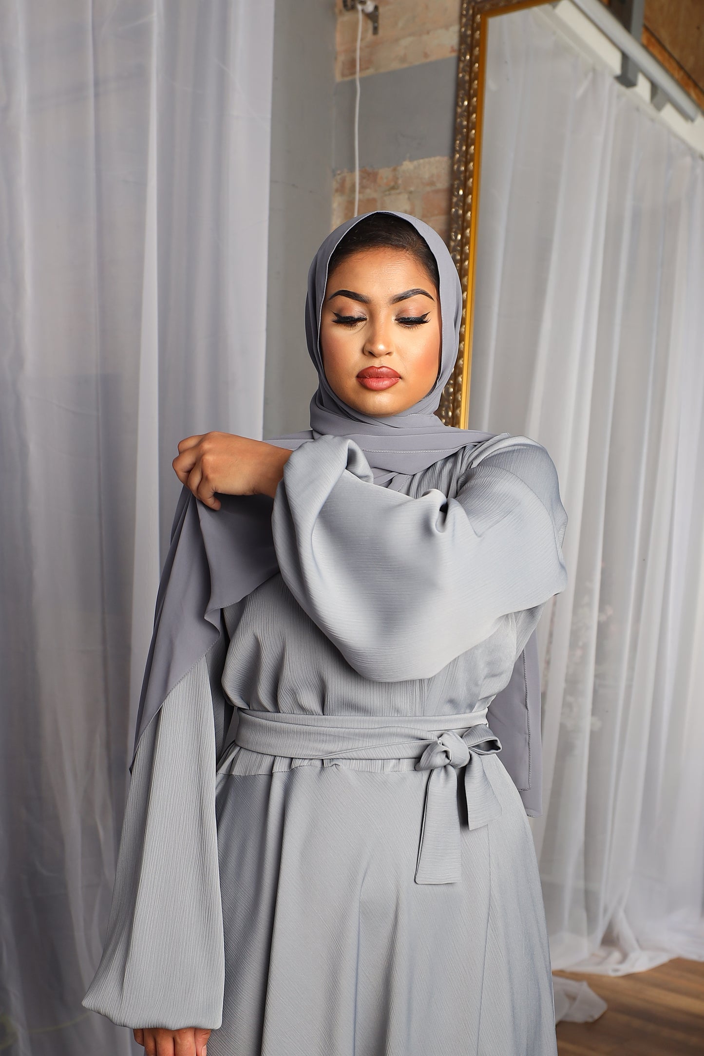 Amal Abaya Dove Grey in Fine Crinkle