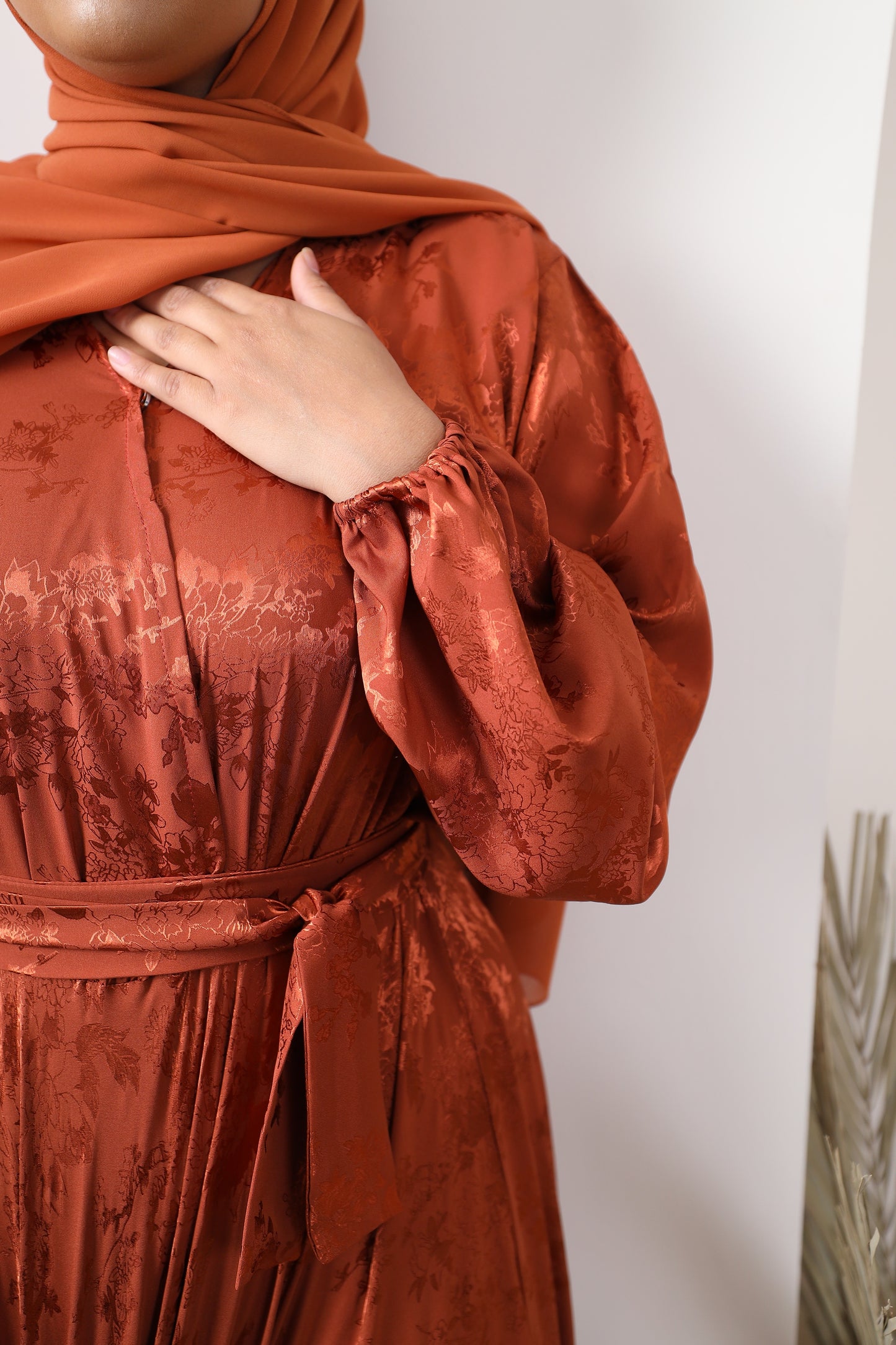 Amal Abaya Rust Jacquard