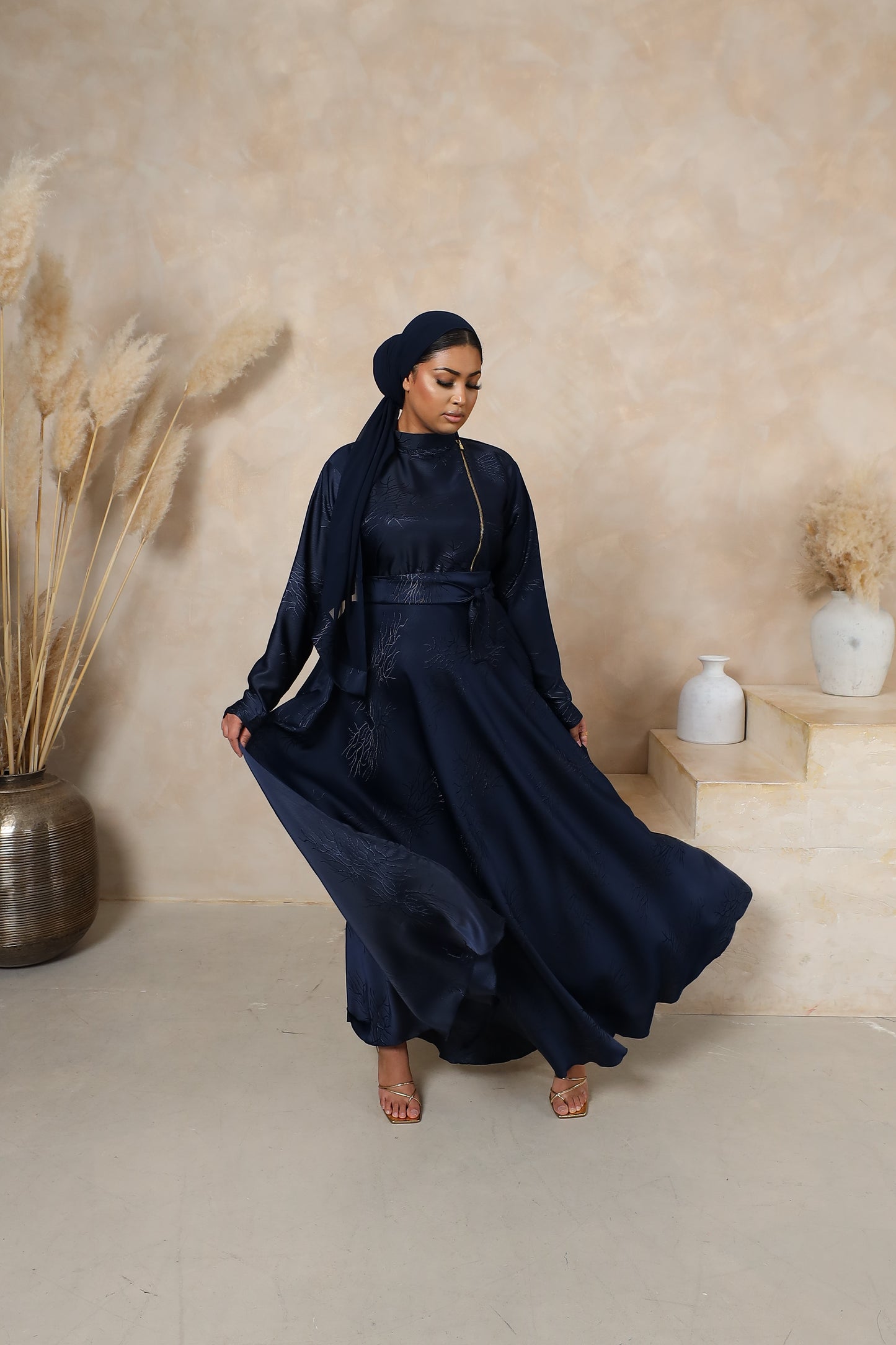 Jacquard Habiba zip flare abaya Navy