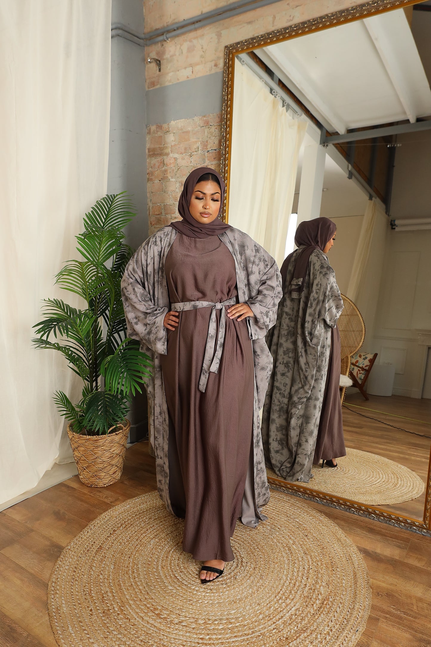 Tie dye Farasha Open Jacket Abaya in Stone Taupe -  4 piece set