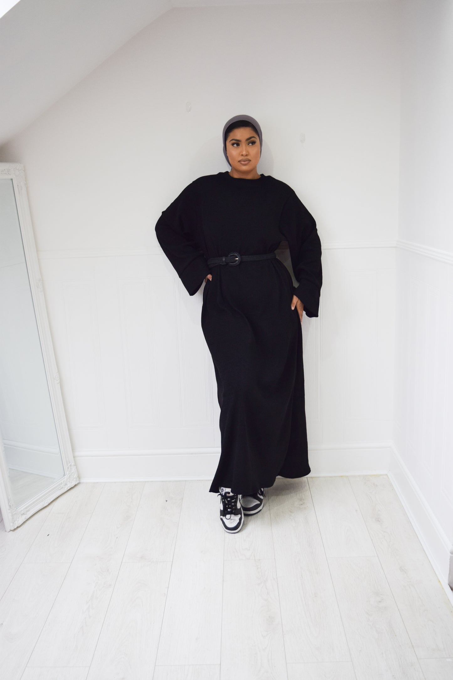 Corduroy Velvet wide sleeve abaya Black