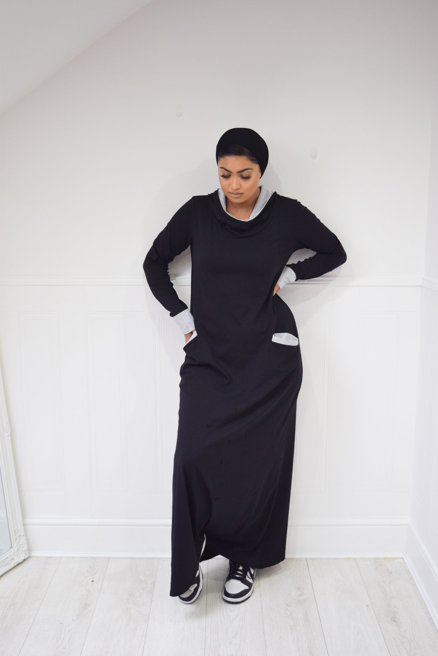 Hooded A-Line Abaya with pockets Black