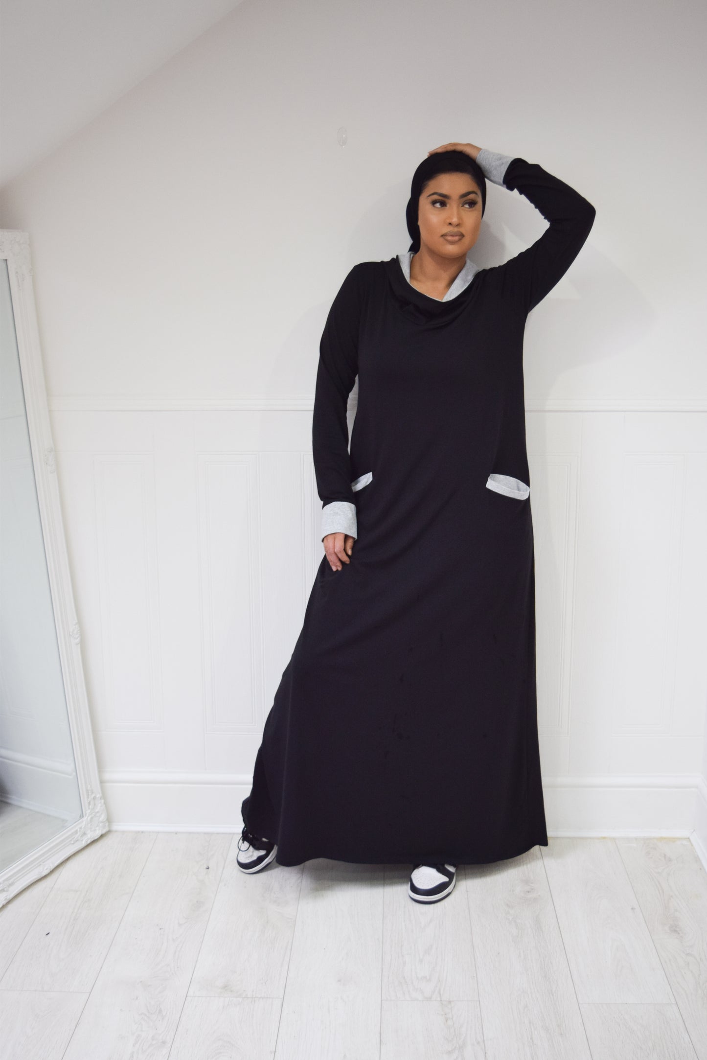 Hooded A-Line Abaya with pockets Black