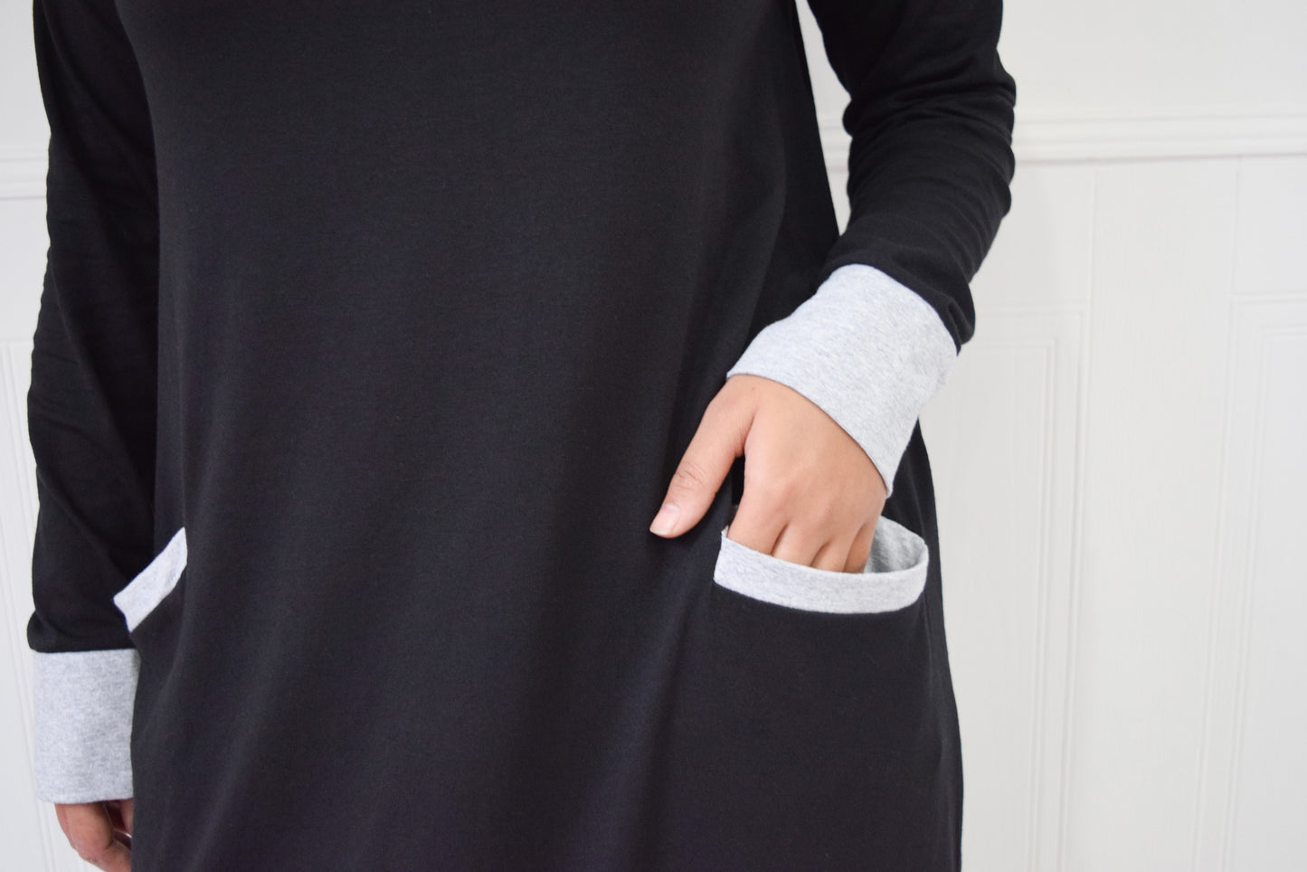 Hooded A-Line Abaya with pockets Black