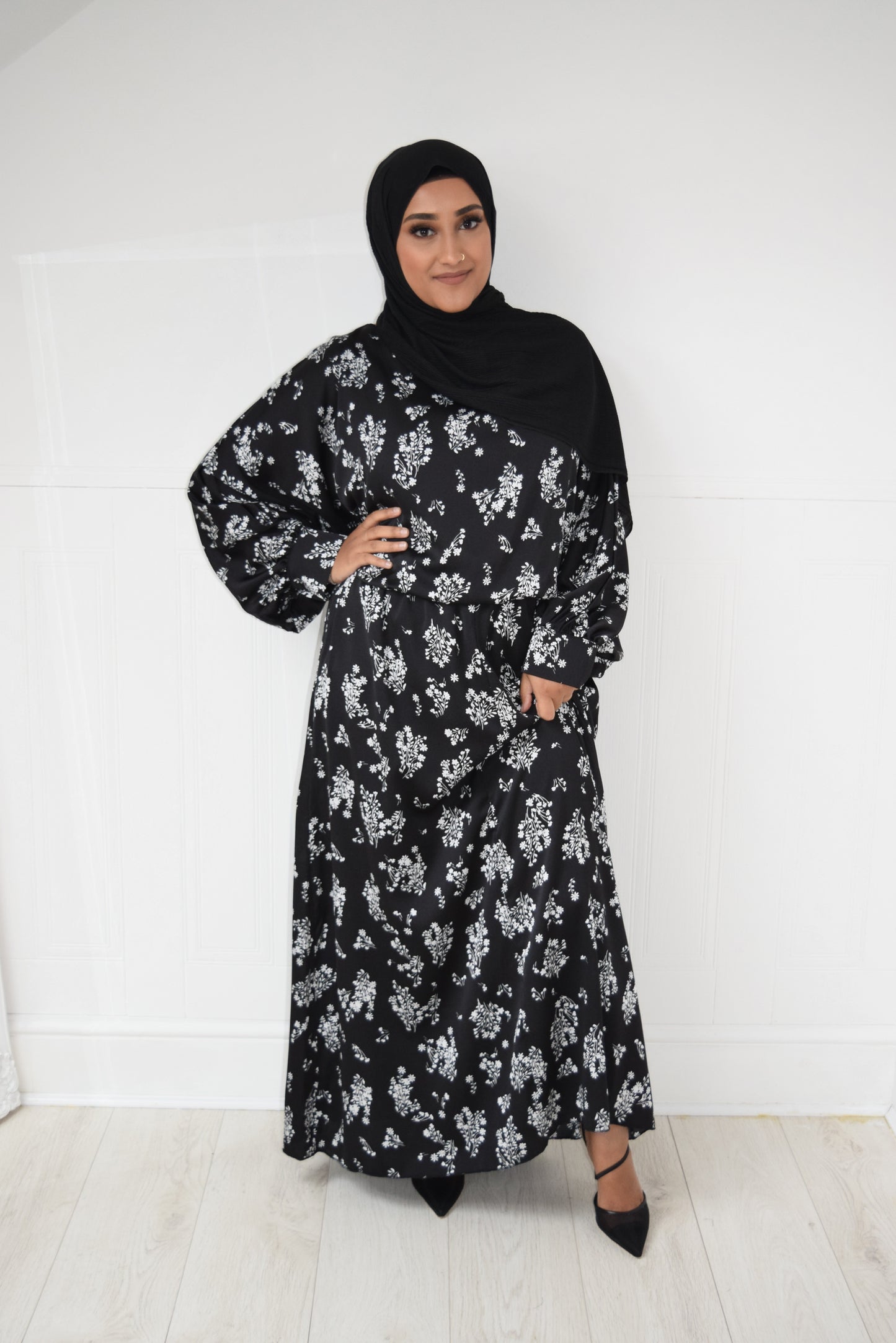 Modest Maxi Dress Batwing floral monochrome -  Sizes 14+