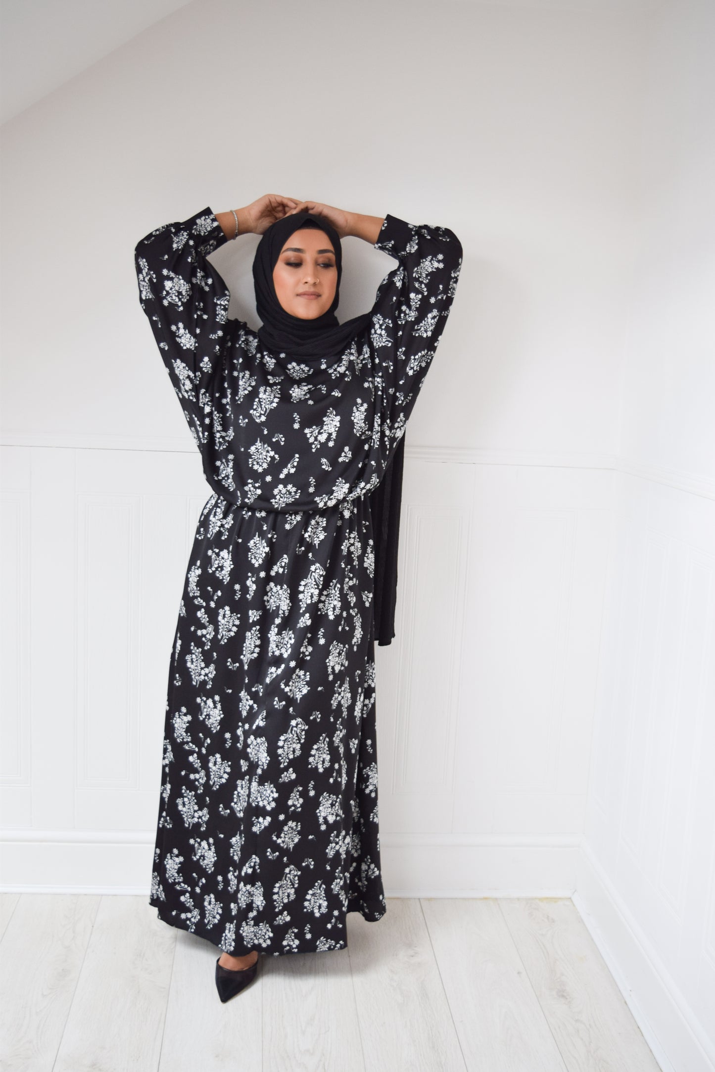 Modest Maxi Dress Batwing floral monochrome -  Sizes 14+