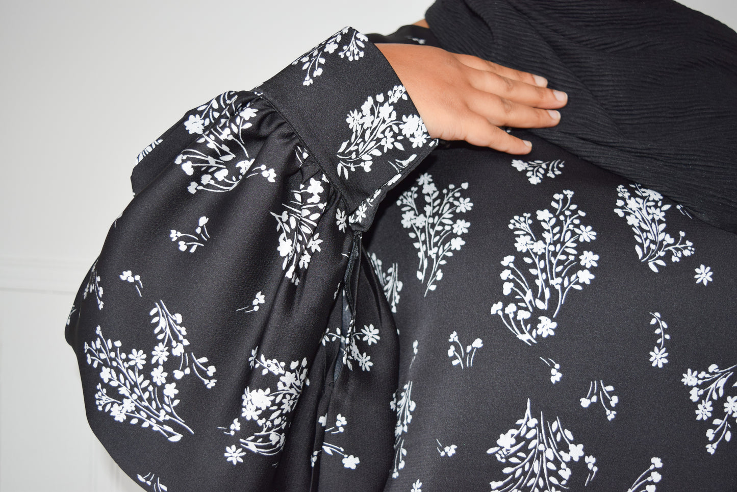 Modest Maxi Dress Batwing floral monochrome -  Sizes 14+