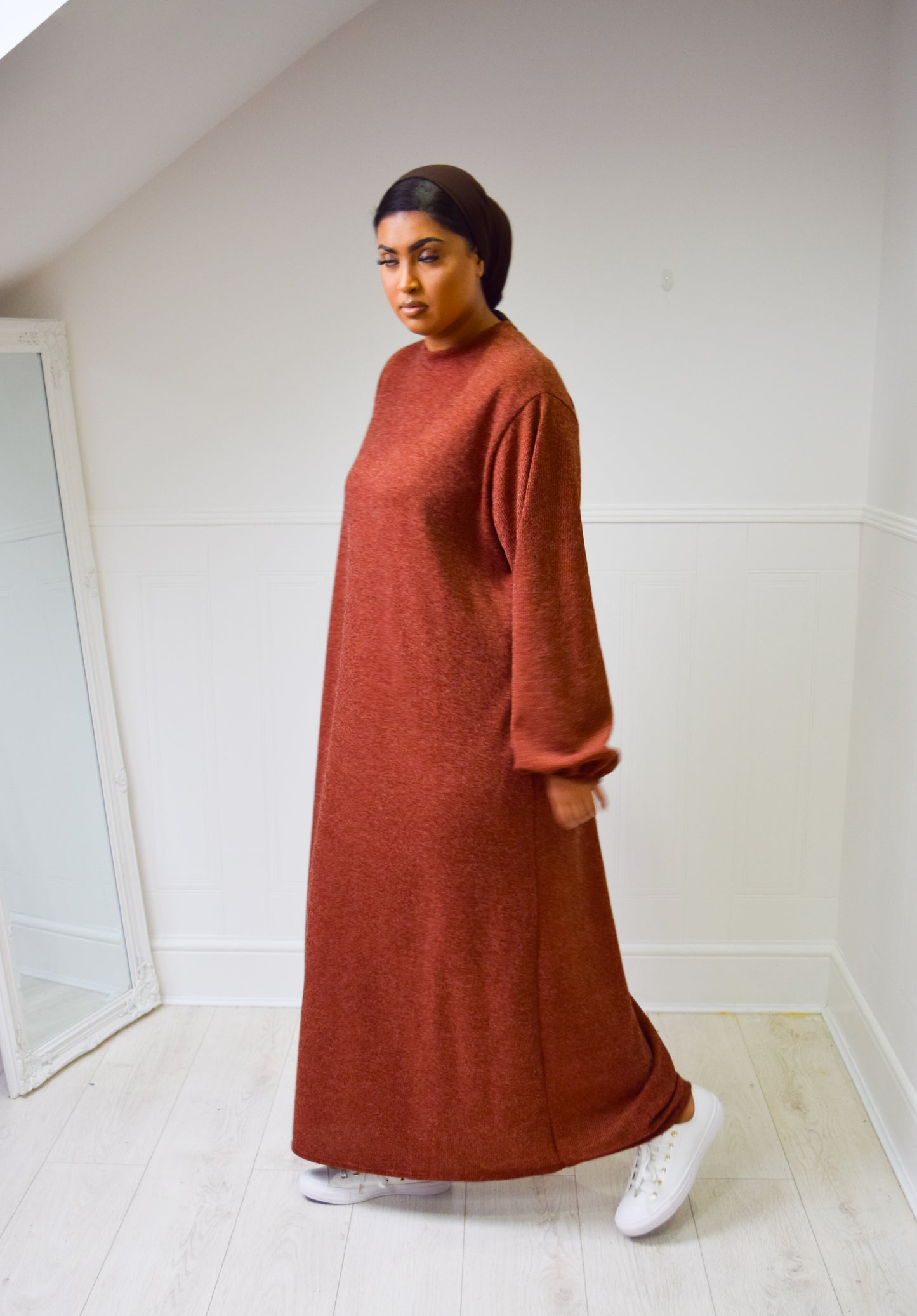 Chenille Velvet A-line abaya Brick Red