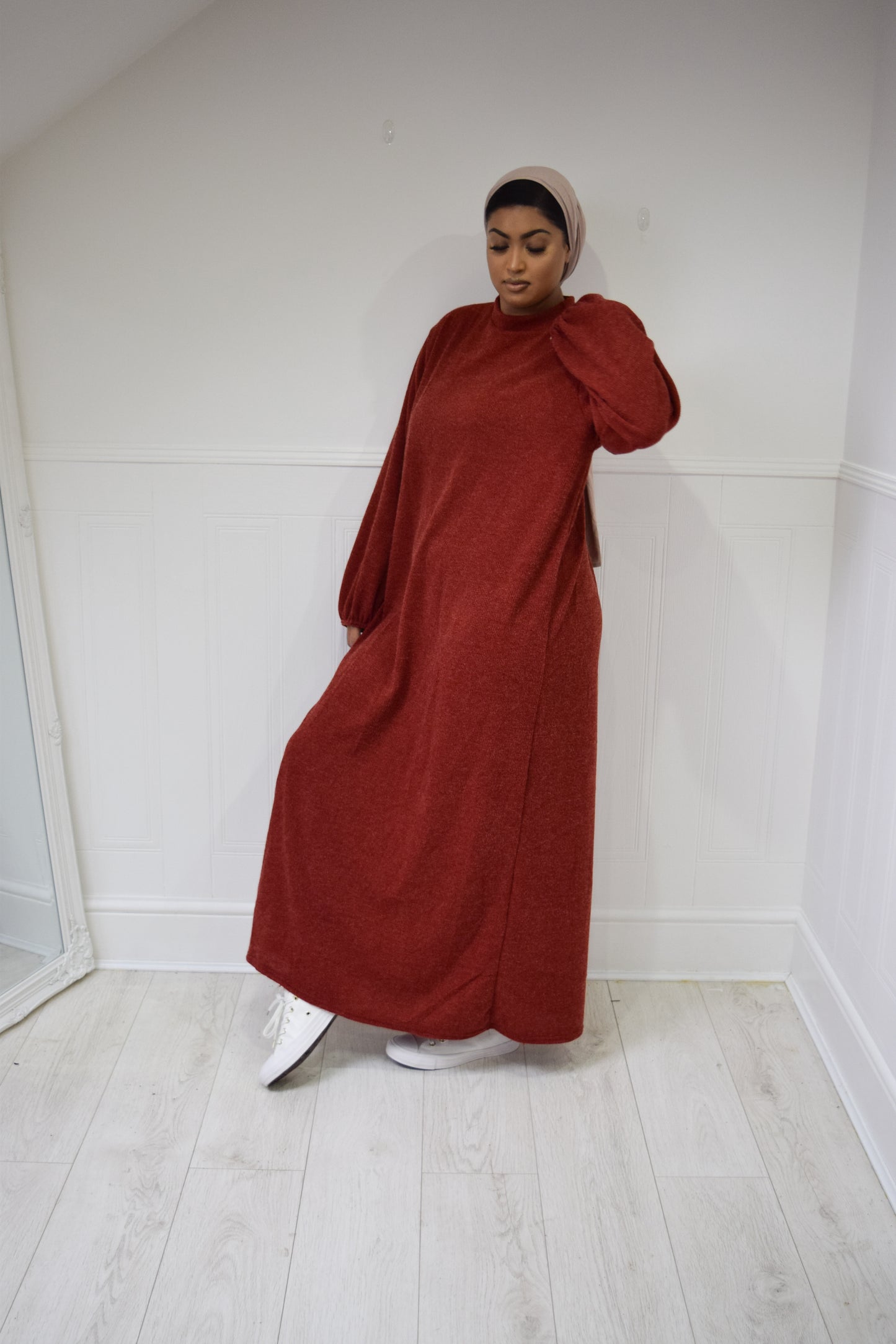 Chenille Velvet A-line abaya Brick Red