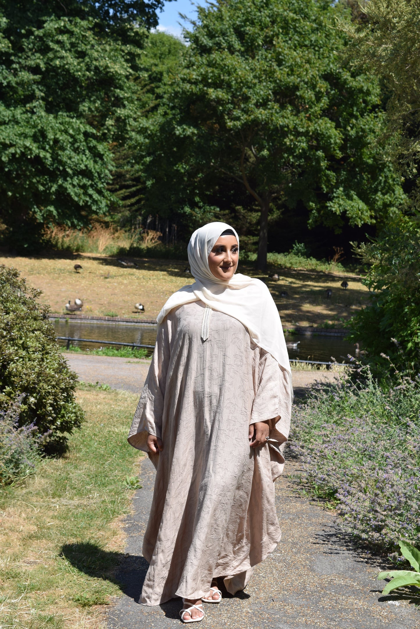 Crinkle Jacquard Farasha Abaya in Latte Beige