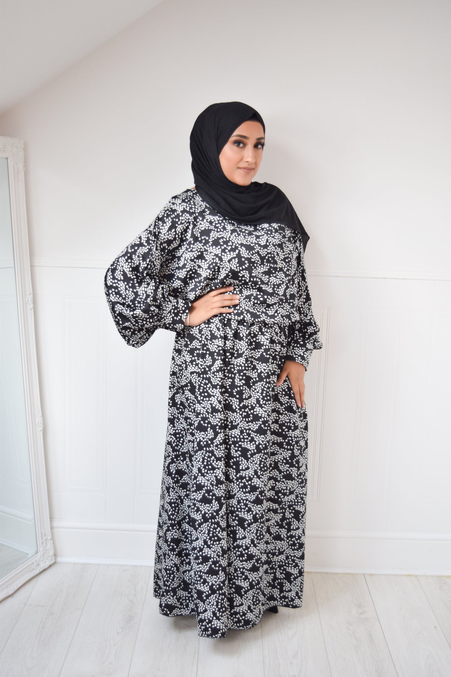 Modest Maxi Dress Batwing monochrome dots -  Sizes 14+