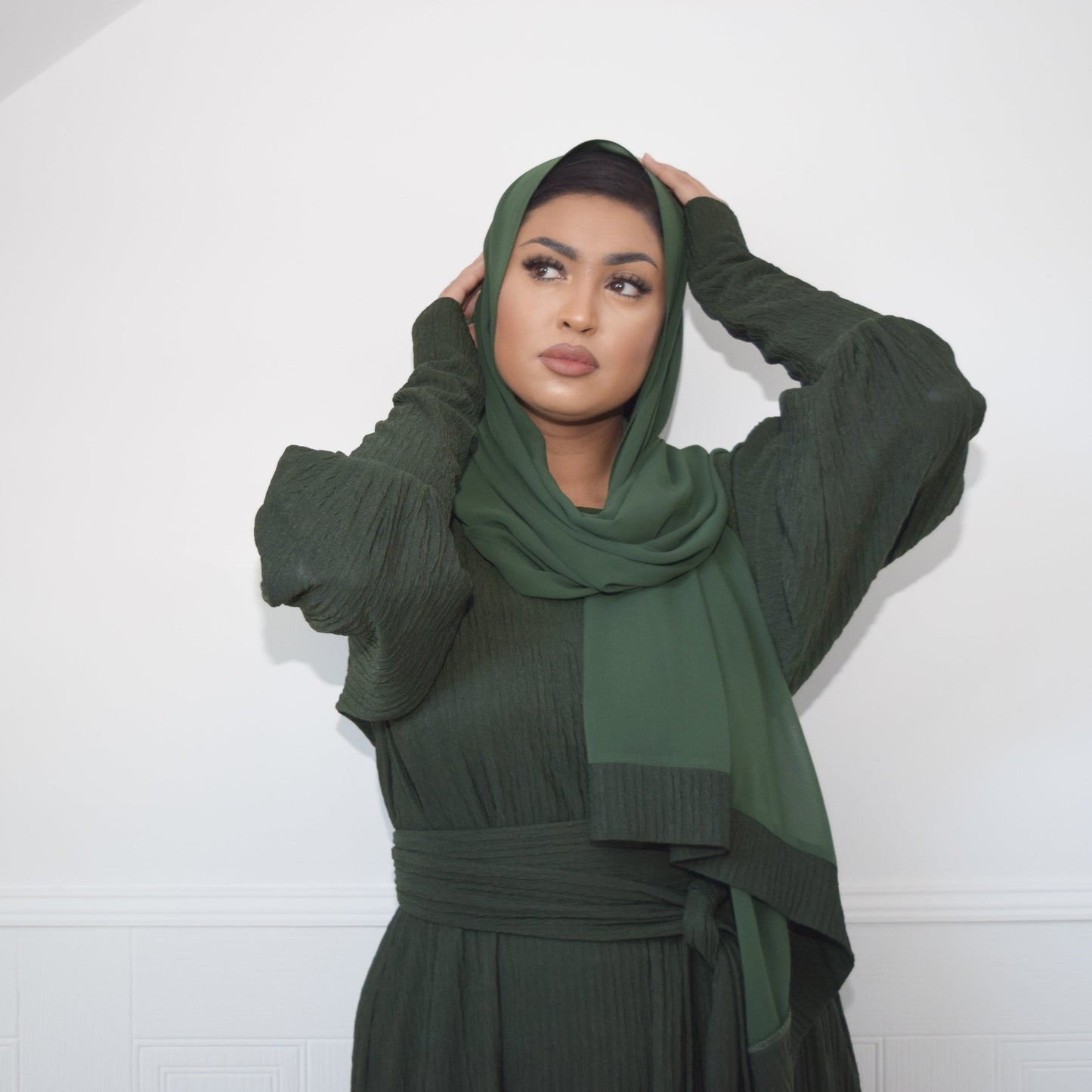 Ava Puff Sleeve textured Abaya in Forest Green