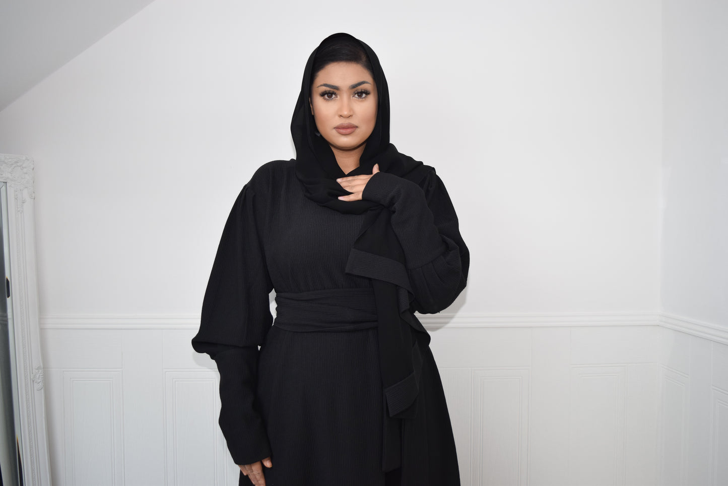 Ava Puff Sleeve textured Abaya in Black