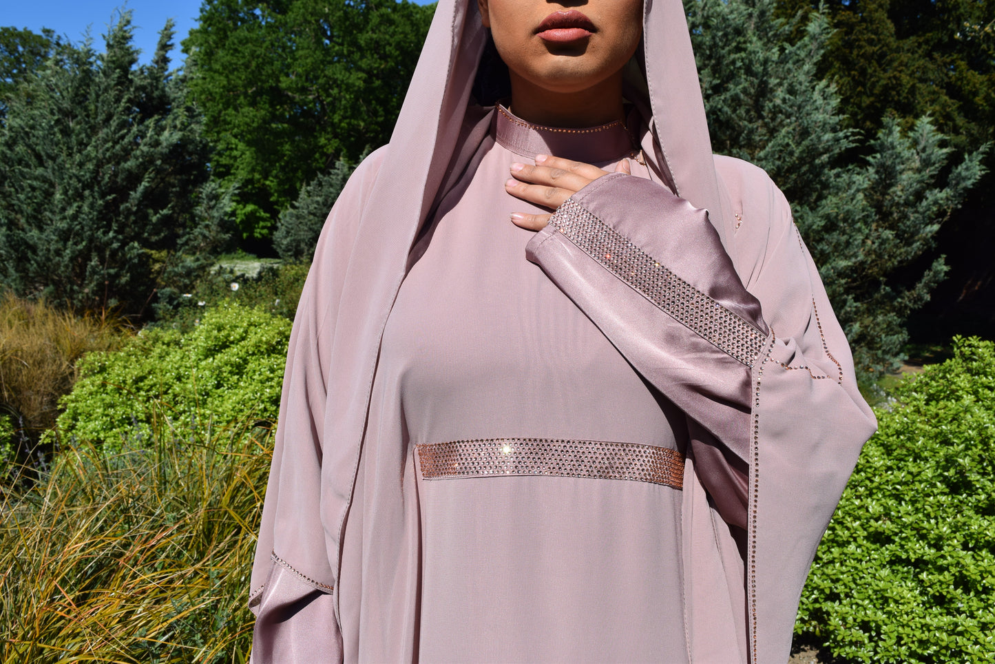 Maryam Double layered Satin chiffon Farasha Abaya Dusky Pink
