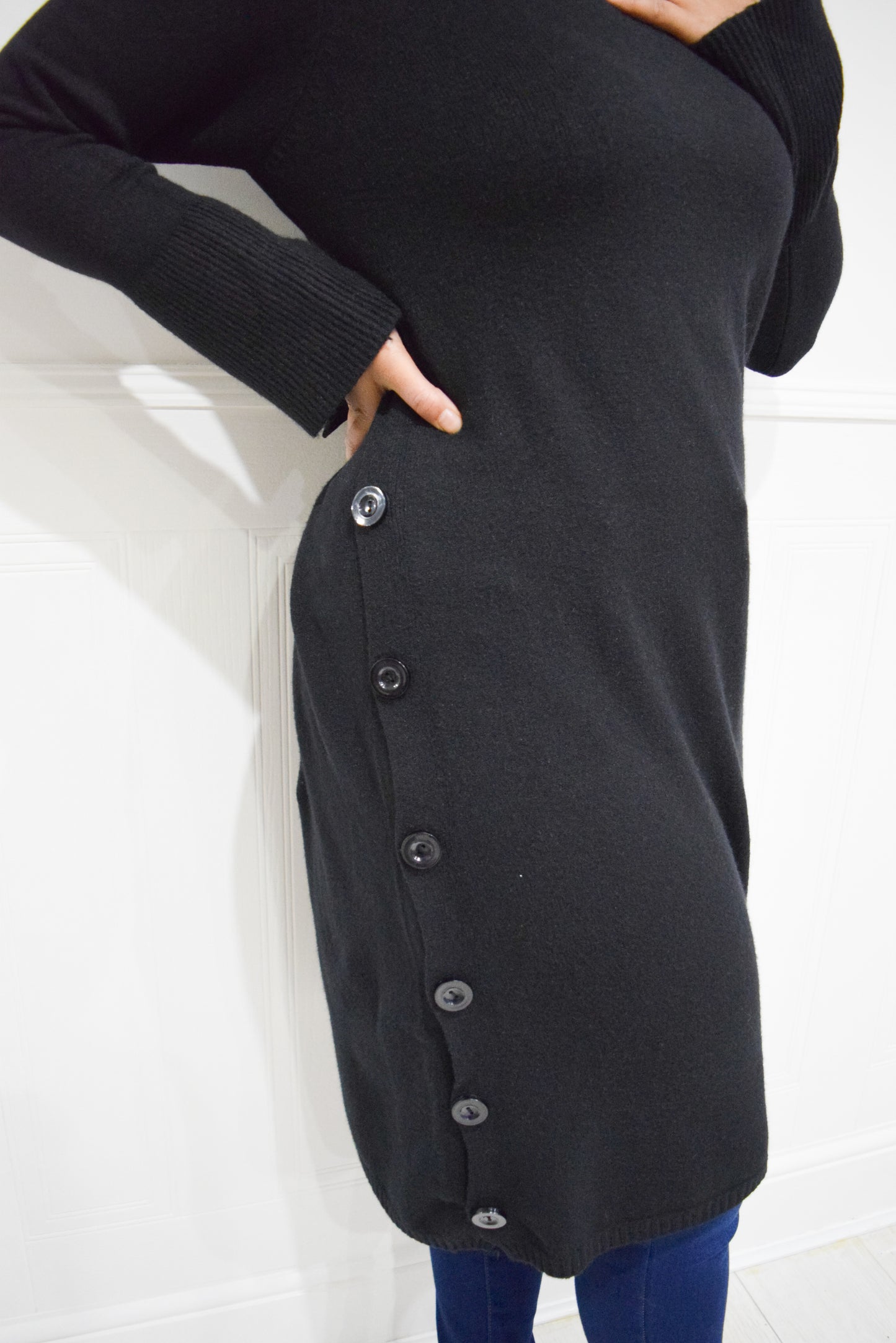 A-Line Buttoned Knit dress Black