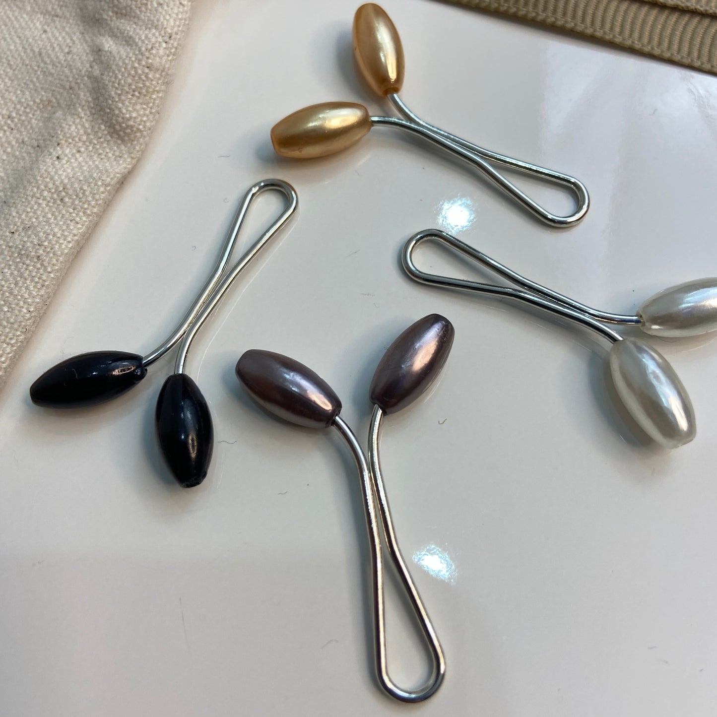 Hijab Pin "No snag" Pearl drop clip pins - 6 in a set